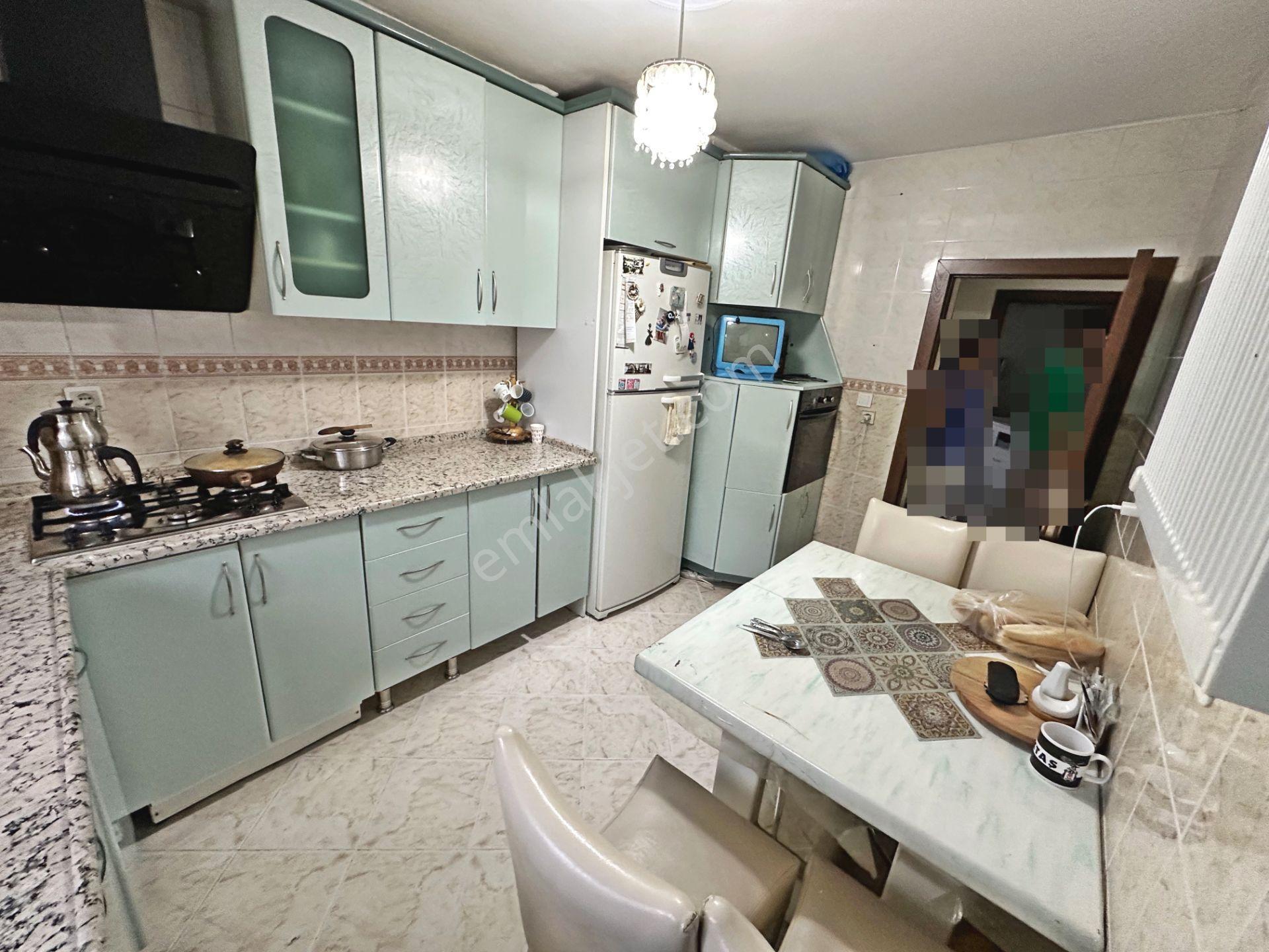 Peyami Safa Mahallesinde Ara Katta Yapılı Bakımlı 3+1 Satılık Daire - Görsel 14