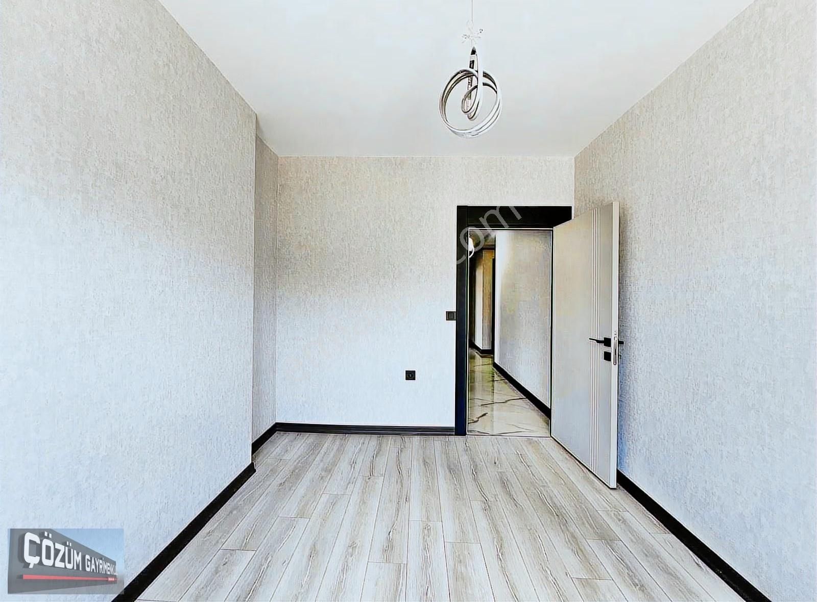 Çözüm Farkı İle Sıfır 3+1 Full Yapılı İskanlı Çift Banyolu Daire - Görsel 27