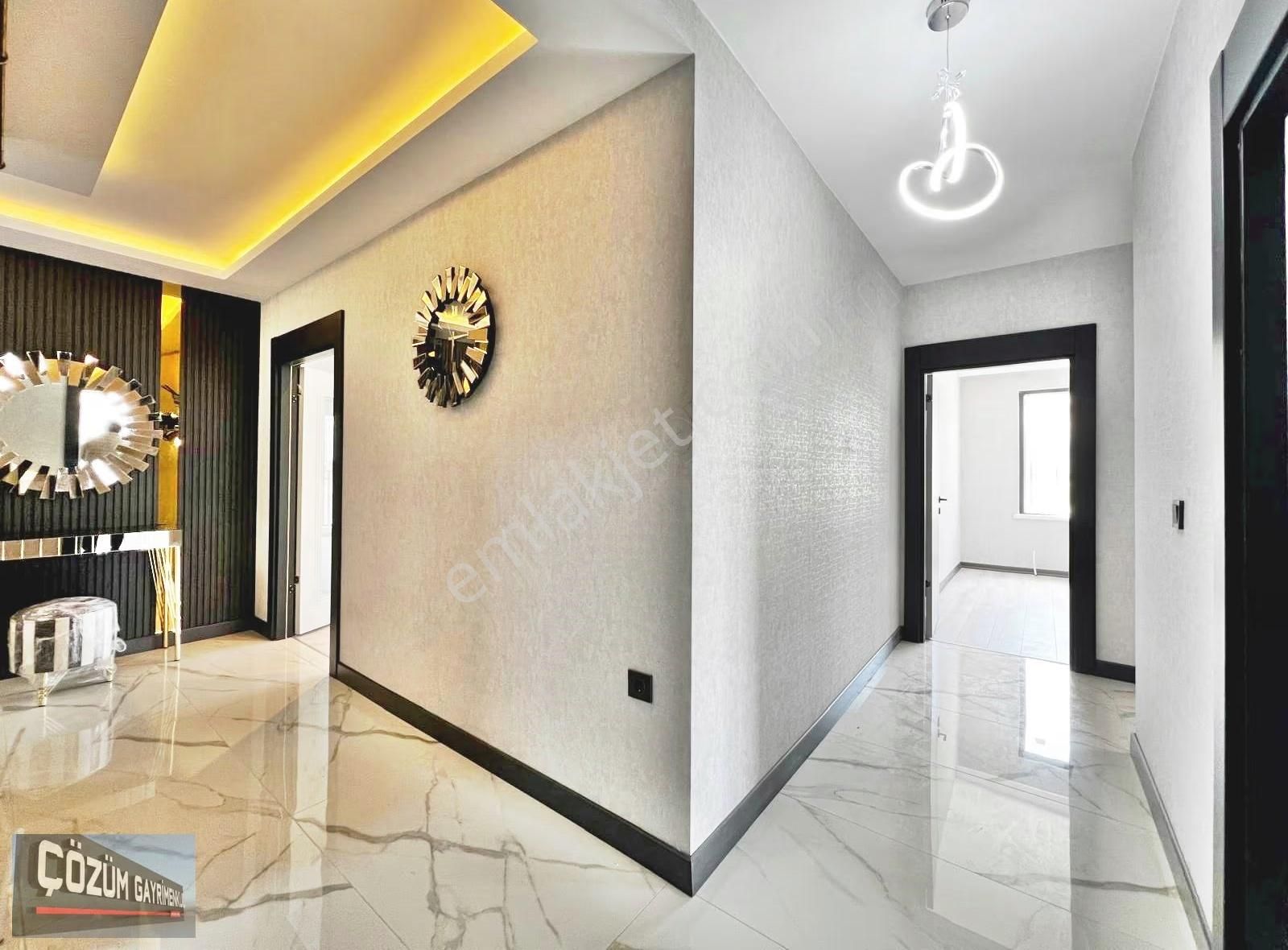 Çözüm Farkı İle Sıfır 3+1 Full Yapılı İskanlı Çift Banyolu Daire - Görsel 29
