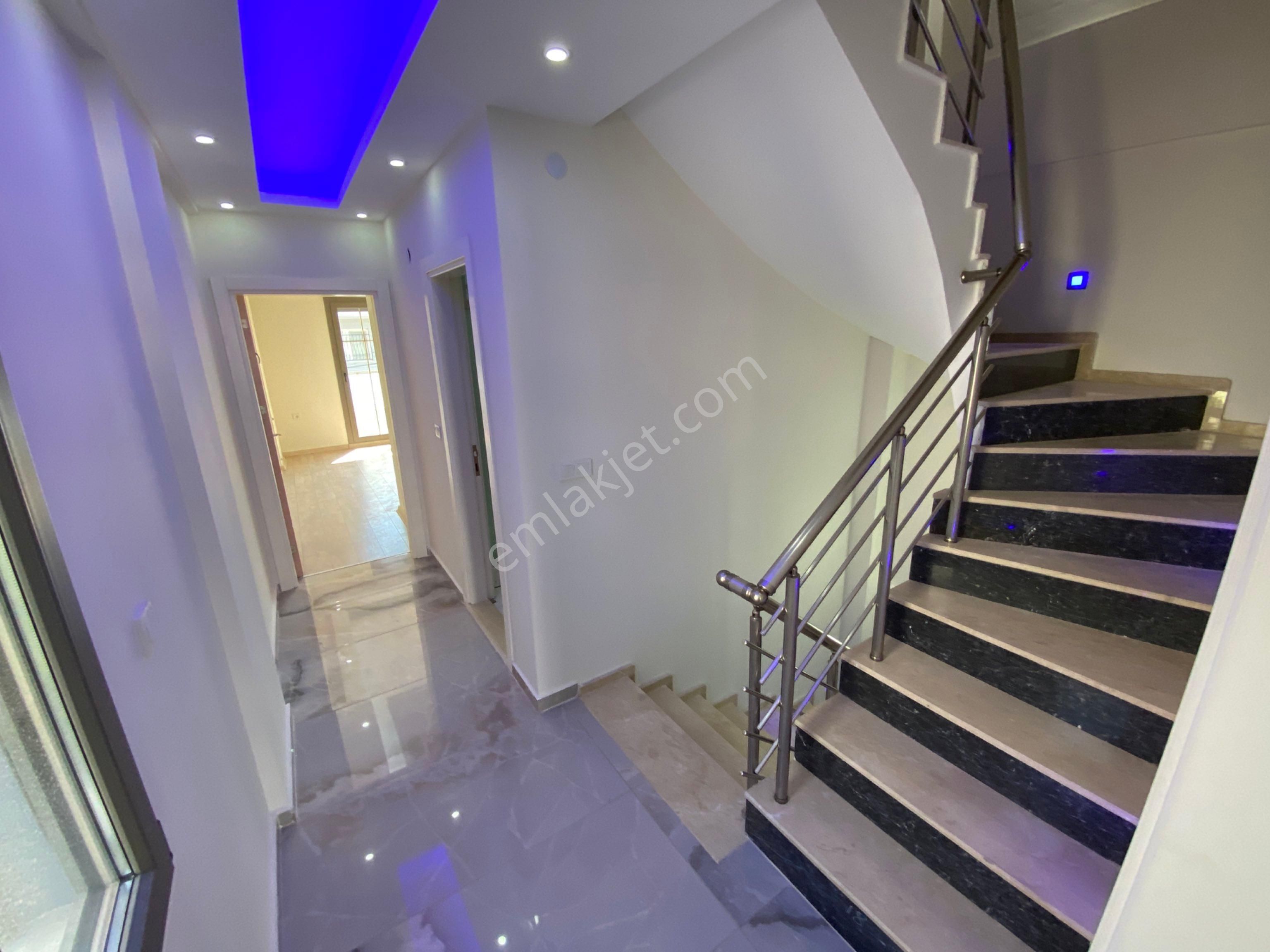 Globalden Denize 400 Metre/otoparklı/müstakil Bahçeli/salon Mutfak Ayrı Villa - Görsel 24