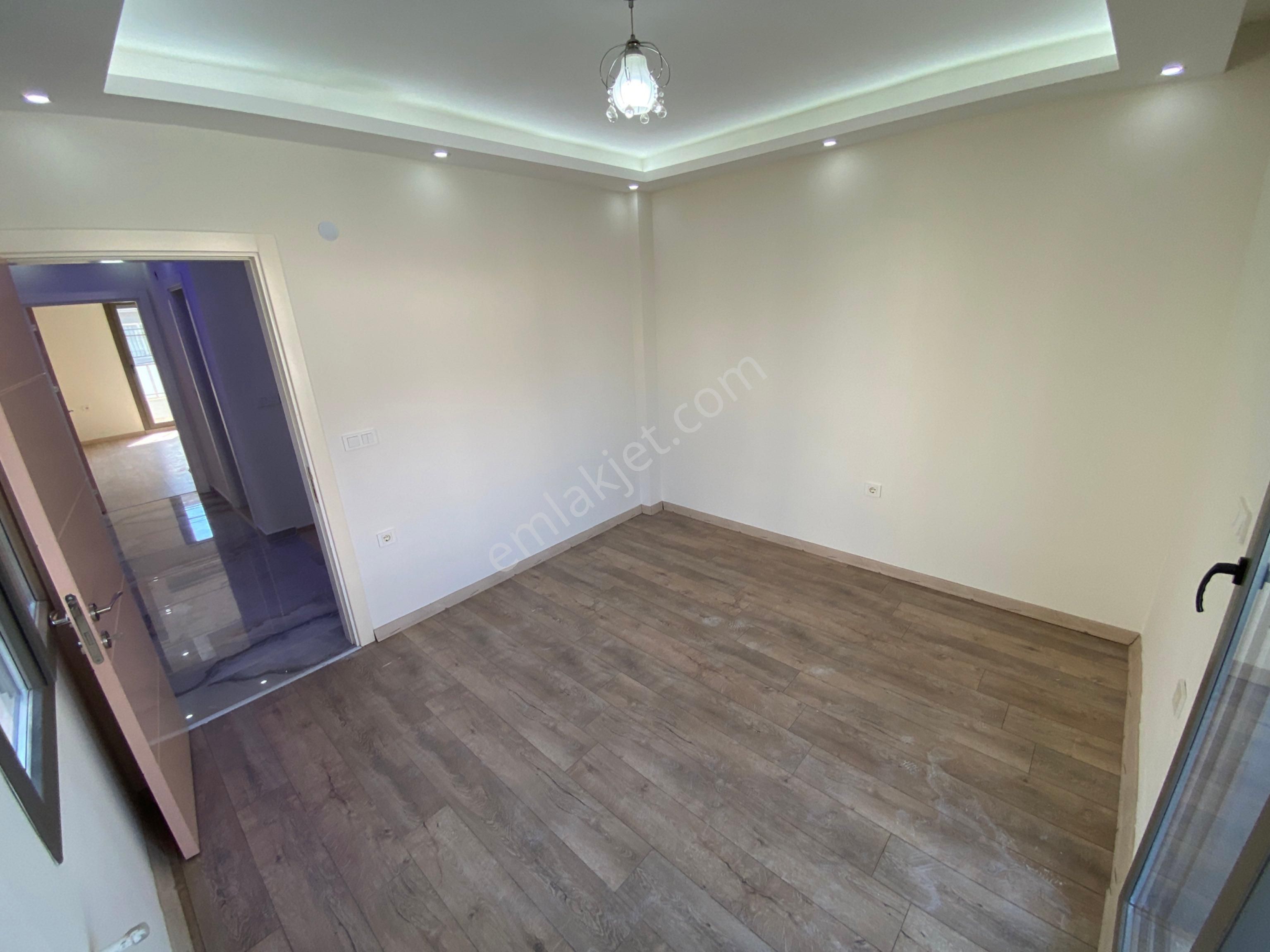 Globalden Denize 400 Metre/otoparklı/müstakil Bahçeli/salon Mutfak Ayrı Villa - Görsel 21