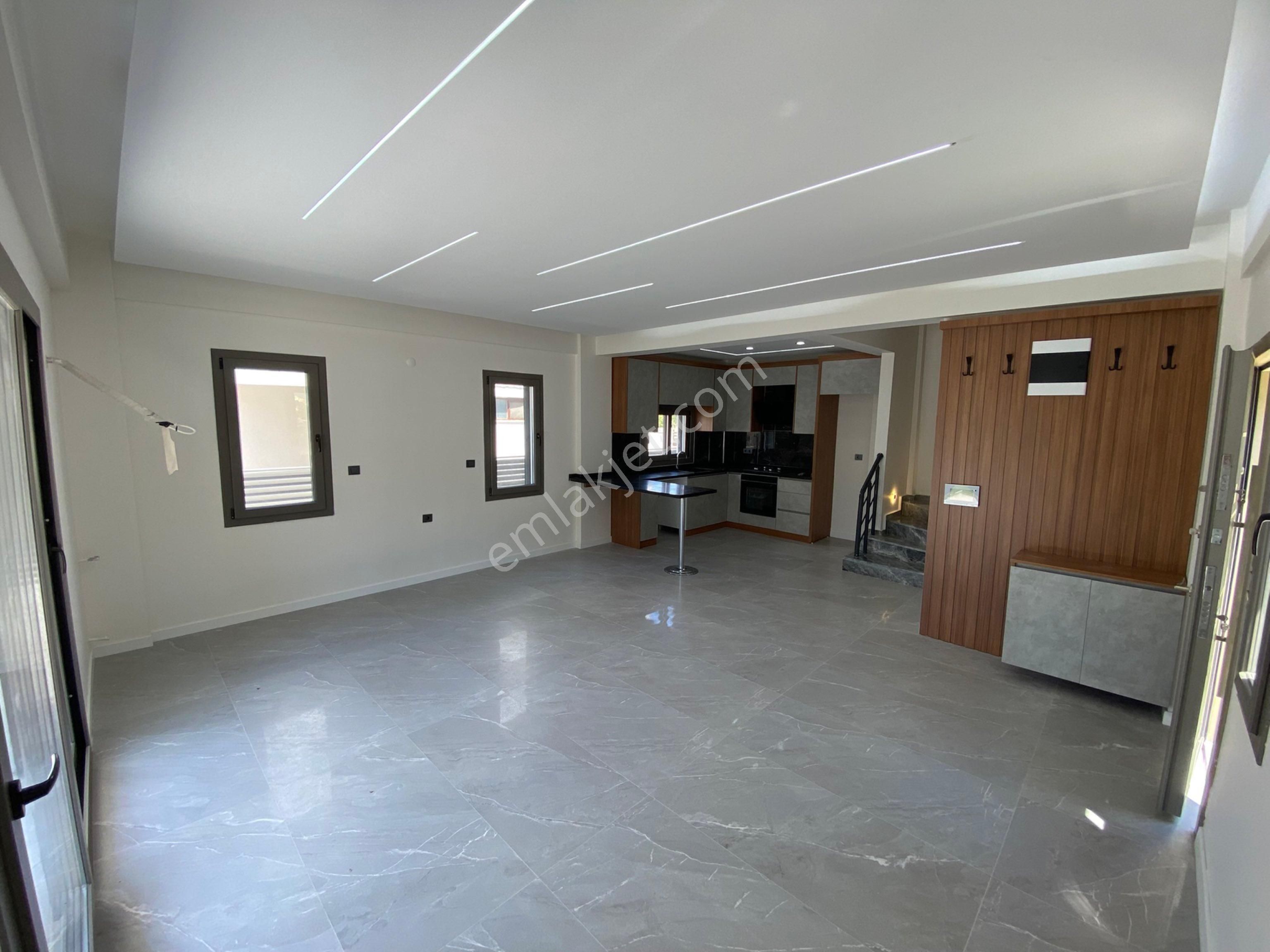 | Global | Denize 50 Metre Lüks Villa - Görsel 13