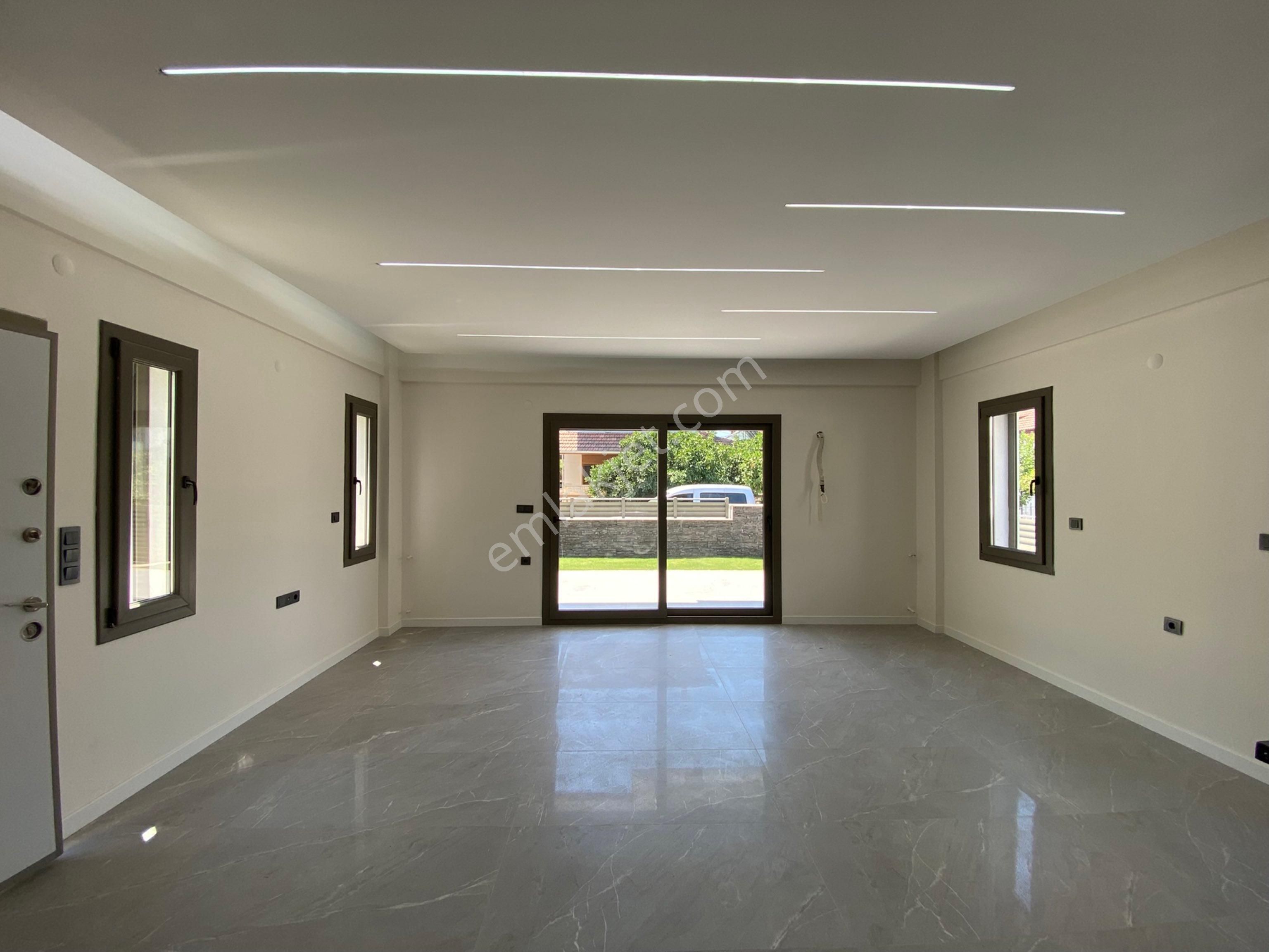 | Global | Denize 50 Metre Lüks Villa - Görsel 22