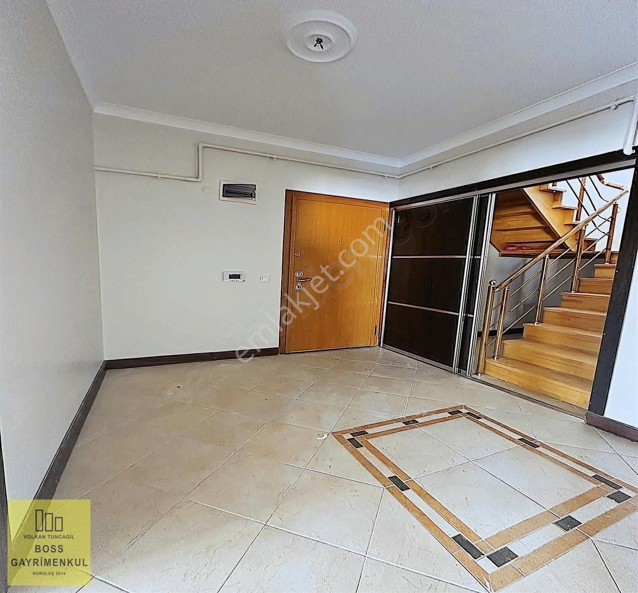 Beylikdüzü'nde Full Deniz Manzaralı Devasa M2 5+2 Satılık Dublex - Görsel 12