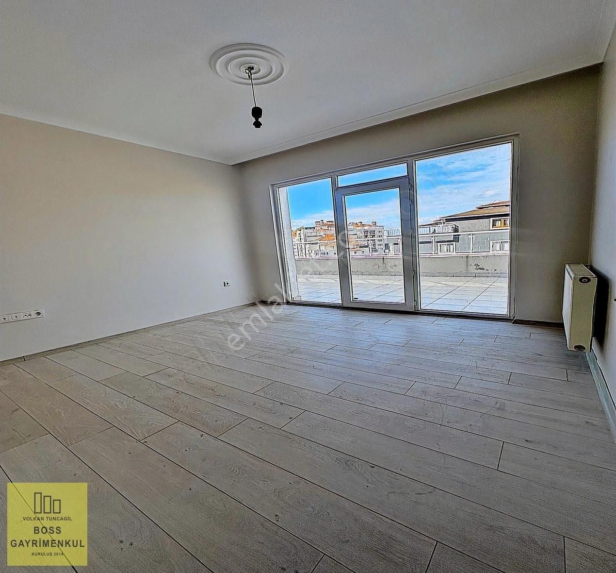 Beylikdüzü'nde Full Deniz Manzaralı Devasa M2 5+2 Satılık Dublex - Görsel 3