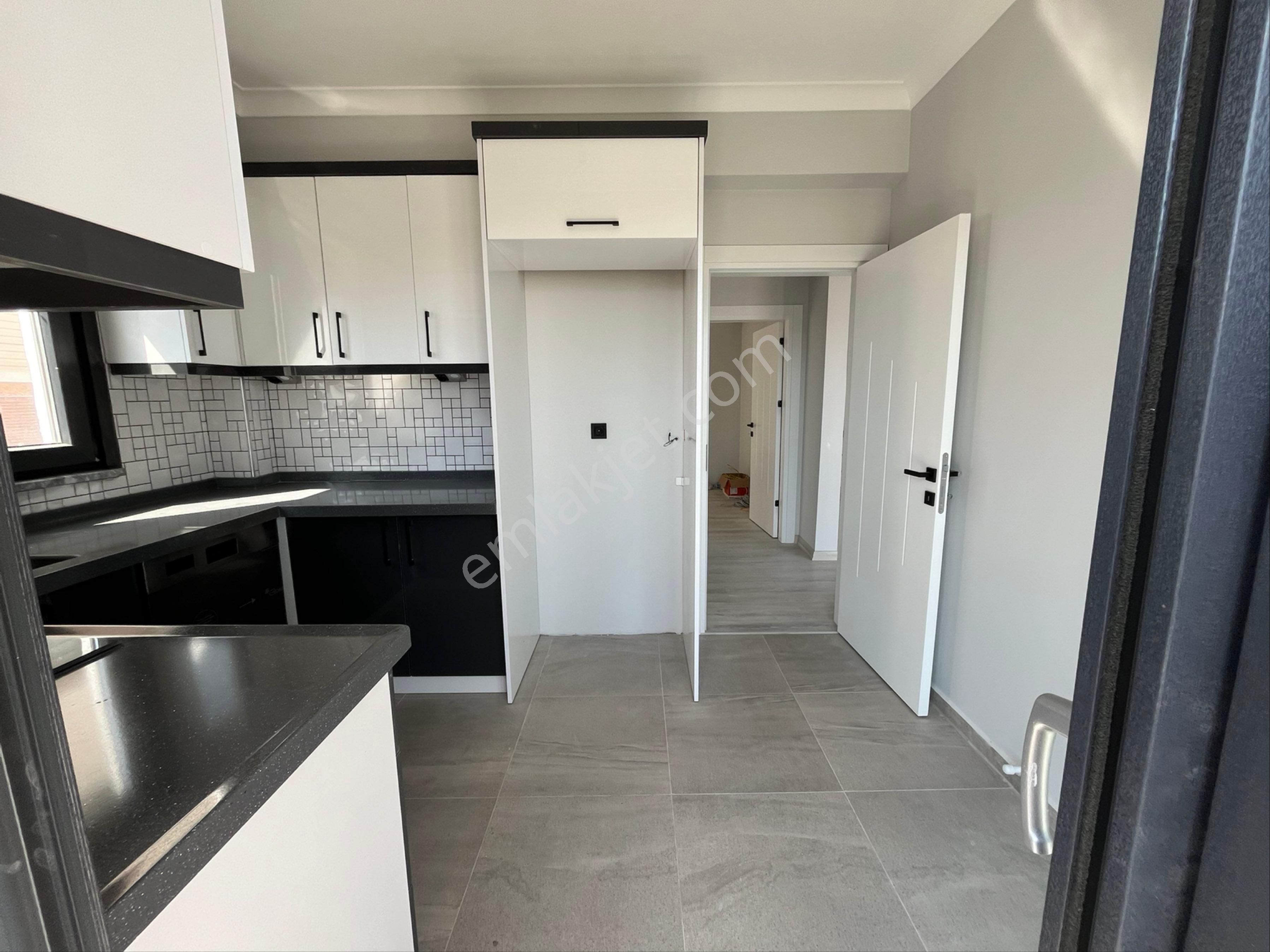 Altınoluk Deniz İle Karşı Karşıya Açık Otoparklı Bahçeli Bahçe Dublex 4+1 Daire - Görsel 11