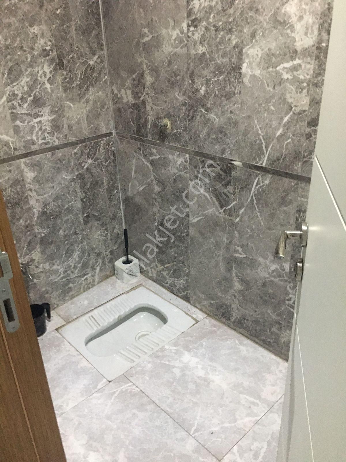 Gürpınar Merkezde Satılık Dükkan 150m2 - Görsel 4