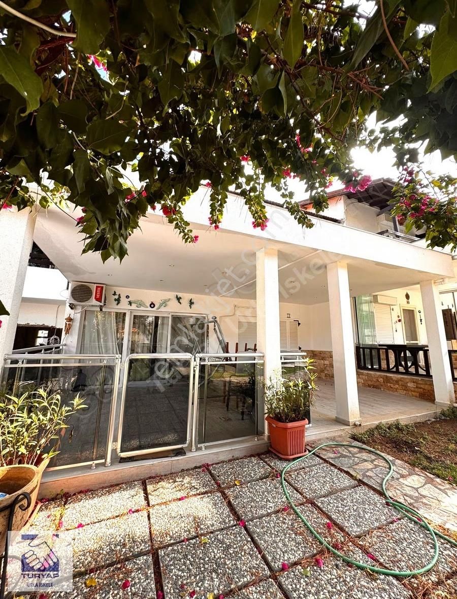 Urla İskele'de Denize 100 Metre Kiralık Eşyalı - Görsel 17