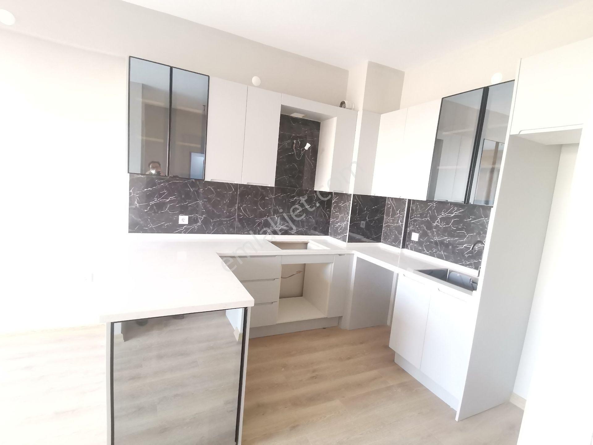 Plevne Caddesi Üzerinde Merkezi Lokasyon Acil Satılık 1+1 Daire - Görsel 15