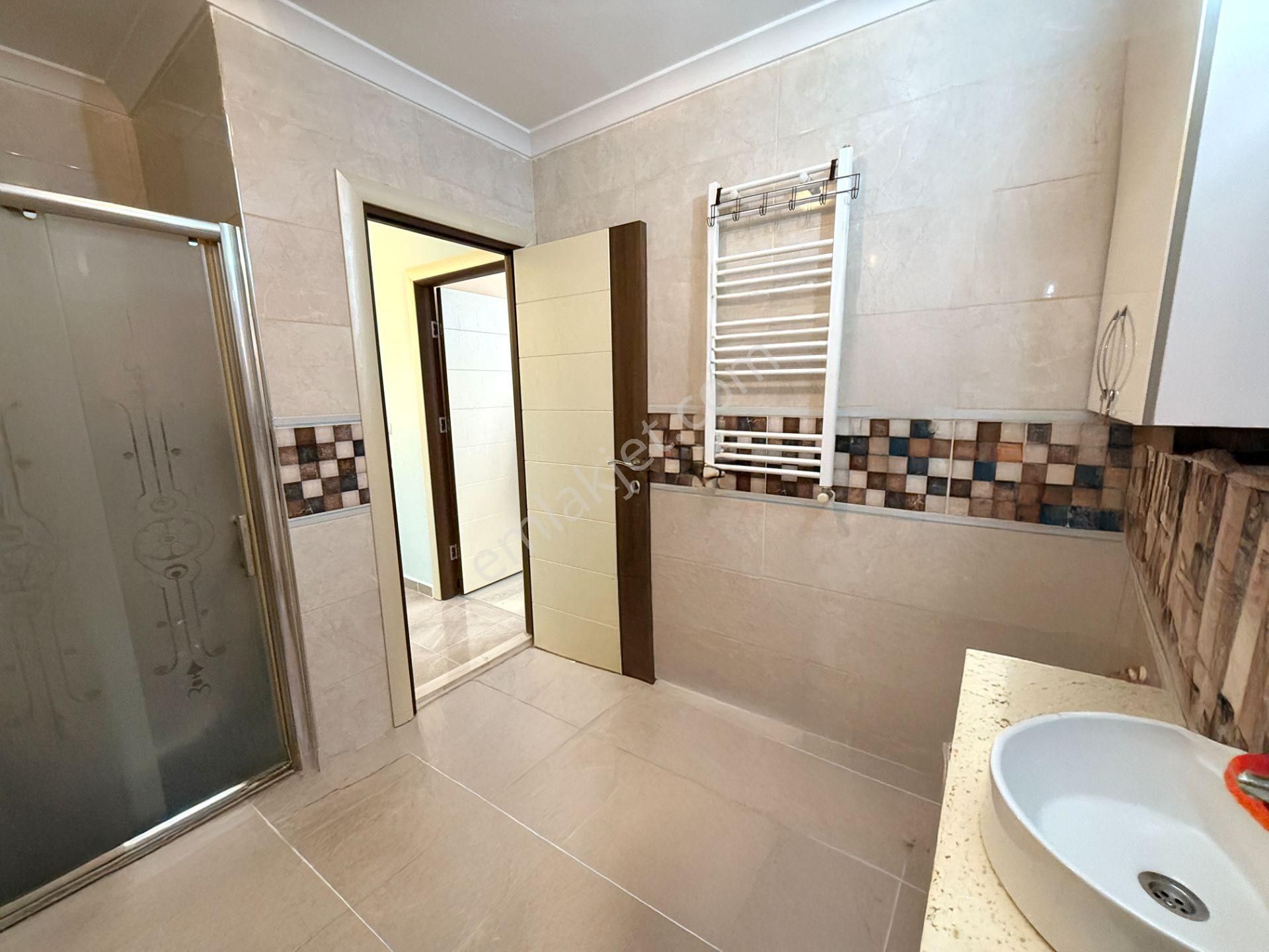 Remax Mid'den Bahçelievler Mahallesi'nde 3+1 Lüks Daire - Görsel 22