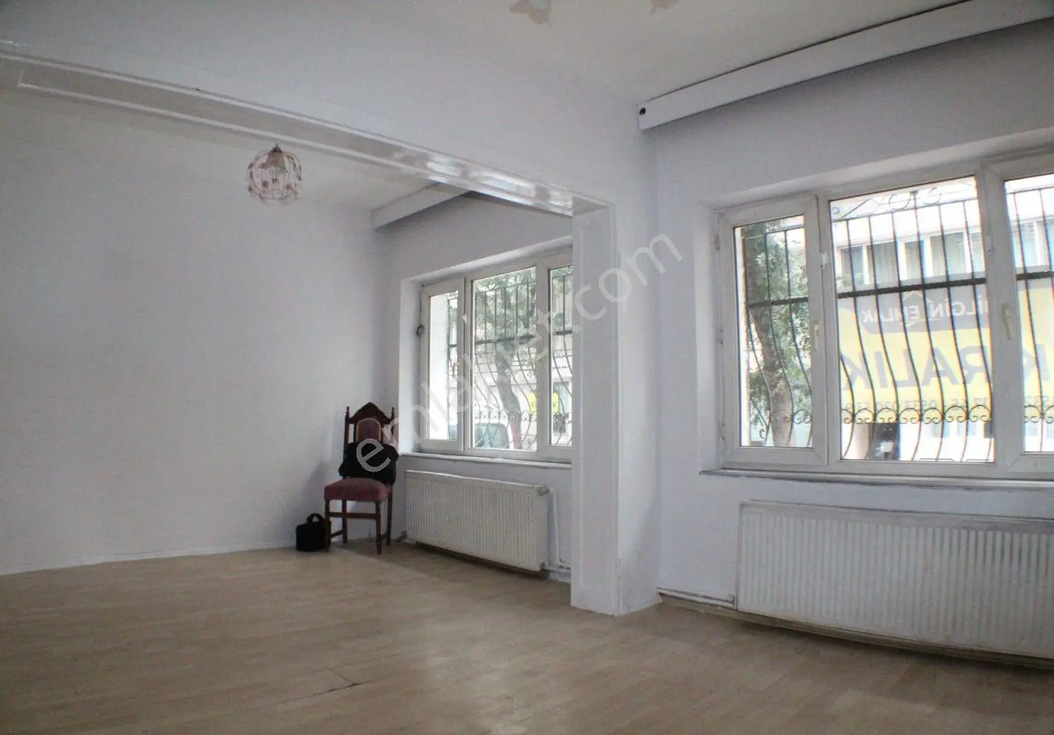 Bursa Setbaşı İpekçilik'de 1+1 Kombili 1. Kat 65 M2 Daire Kiralık