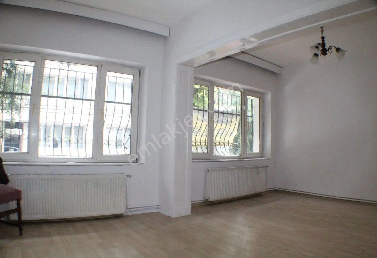 Bursa Setbaşı İpekçilik'de 1+1 Kombili 1. Kat 65 M2 Daire Kiralık - Görsel 2