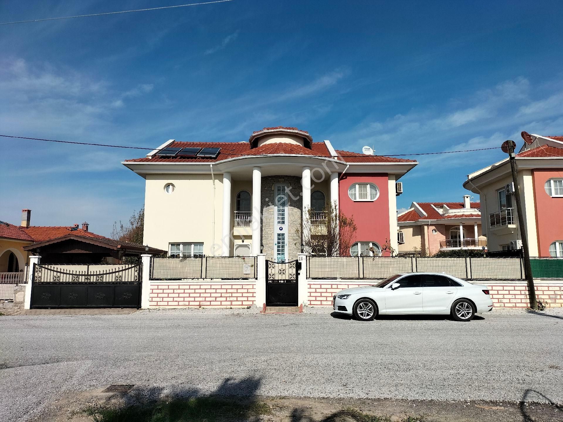 Sahibinden , 420 M2 , Müstakil, Havuzlu Tripleks Villa