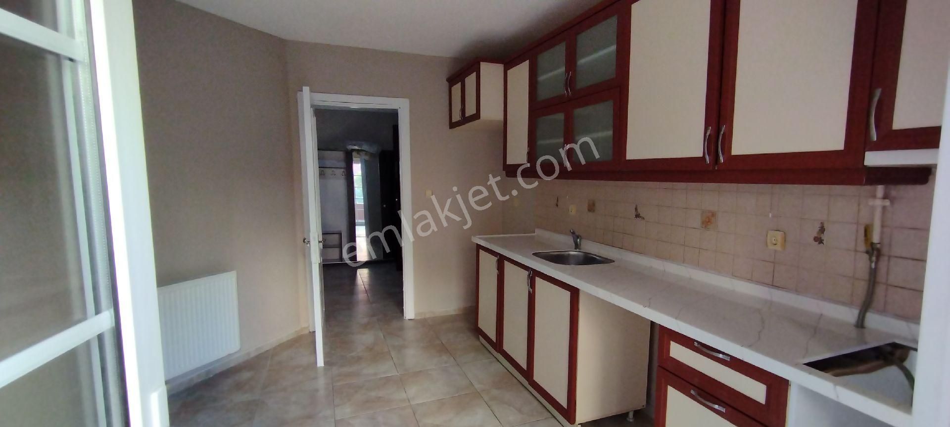 Sakarya Zümrüt Emlak'tan Korucuk Mah.korukent Baytur Sitesi 3+1, 145 M2 Kiralık Daire - Görsel 11