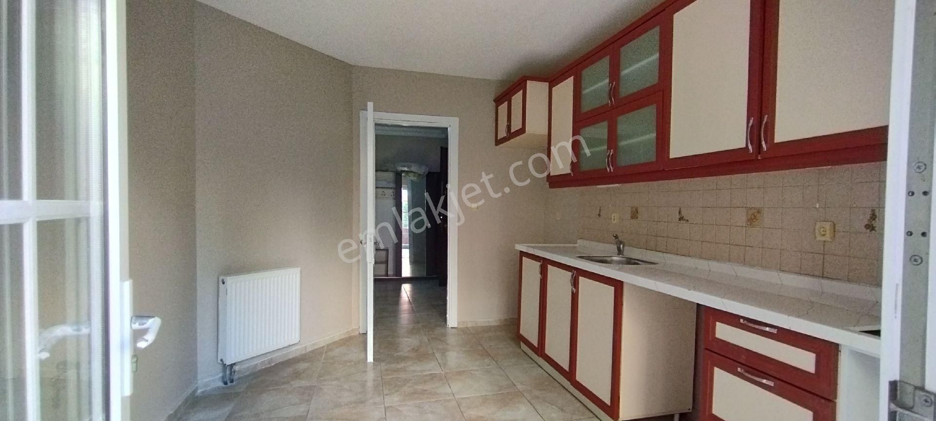Sakarya Zümrüt Emlak'tan Korucuk Mah.korukent Baytur Sitesi 3+1, 145 M2 Kiralık Daire - Görsel 12