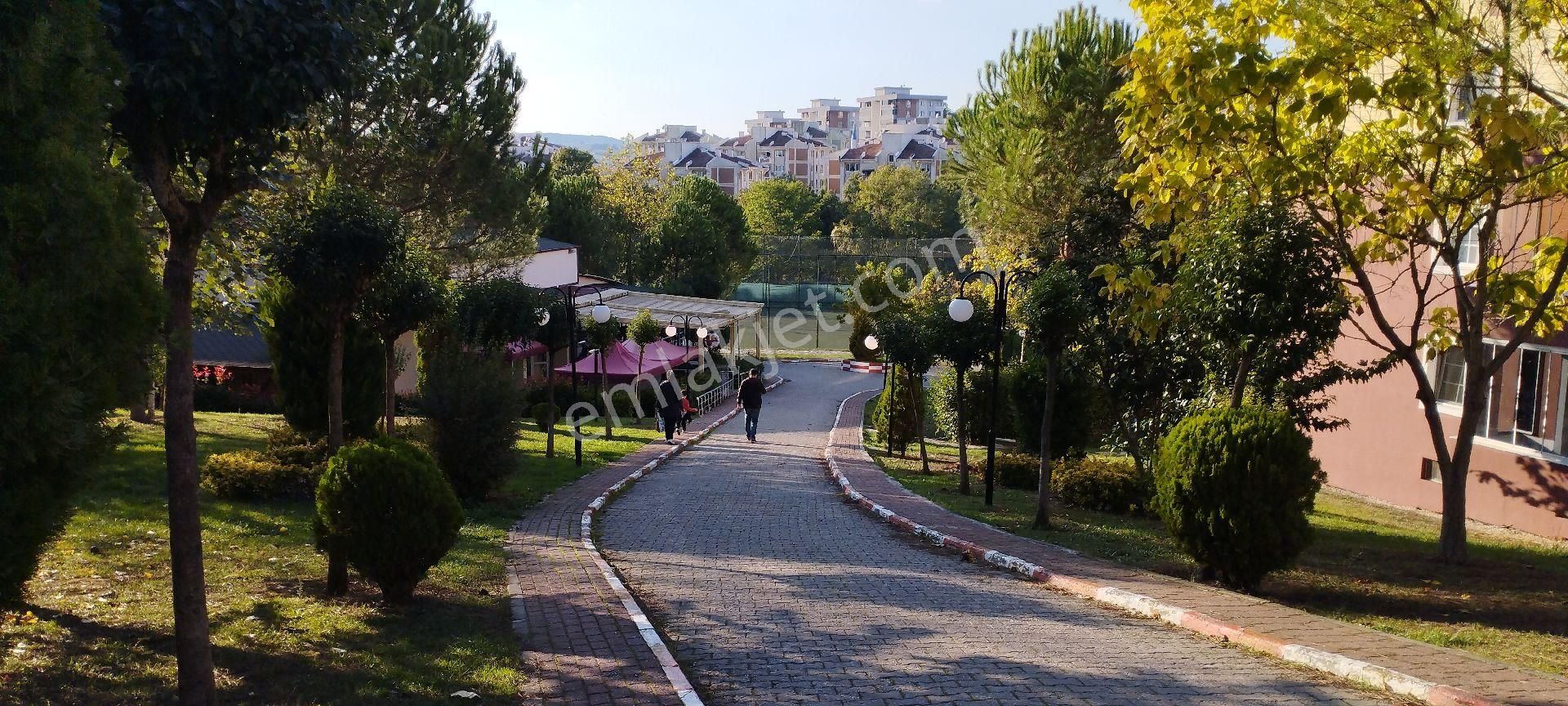 Sakarya Zümrüt Emlak'tan Korucuk Mah.korukent Baytur Sitesi 3+1, 145 M2 Kiralık Daire - Görsel 4