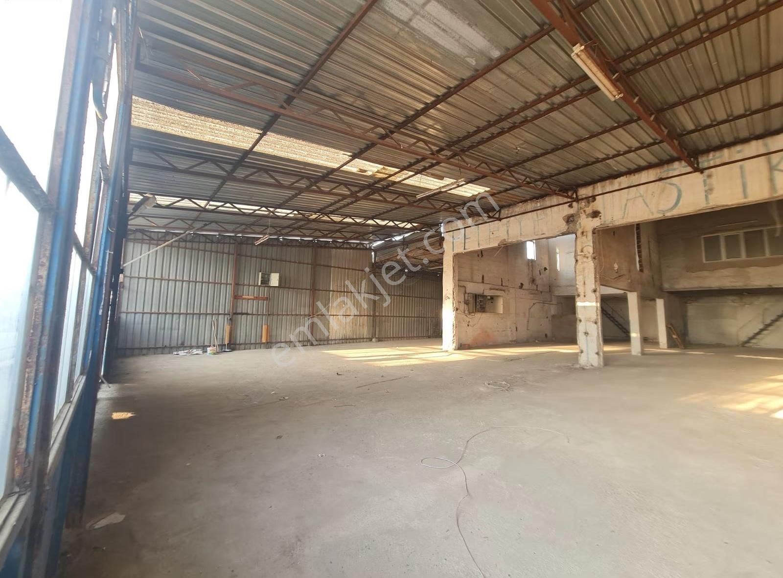 Fethiye Sanayii De 370 M2 Kiralık Köşe Dükkan. - Görsel 9