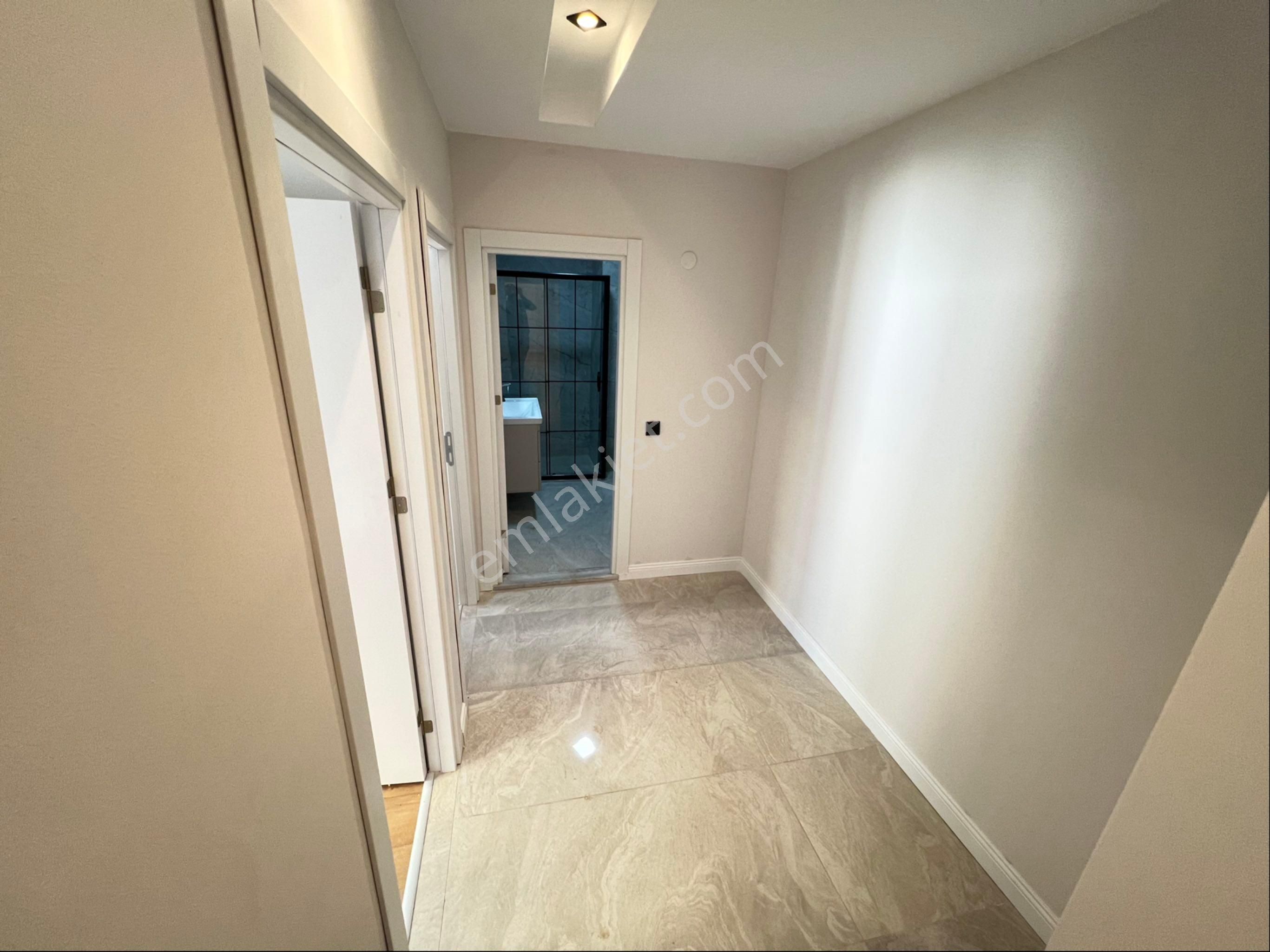 Vizyon Emlak'tan Bağlarbaşı Mh Merkezi Konumda Sıfır 2+1 Daire - Görsel 17