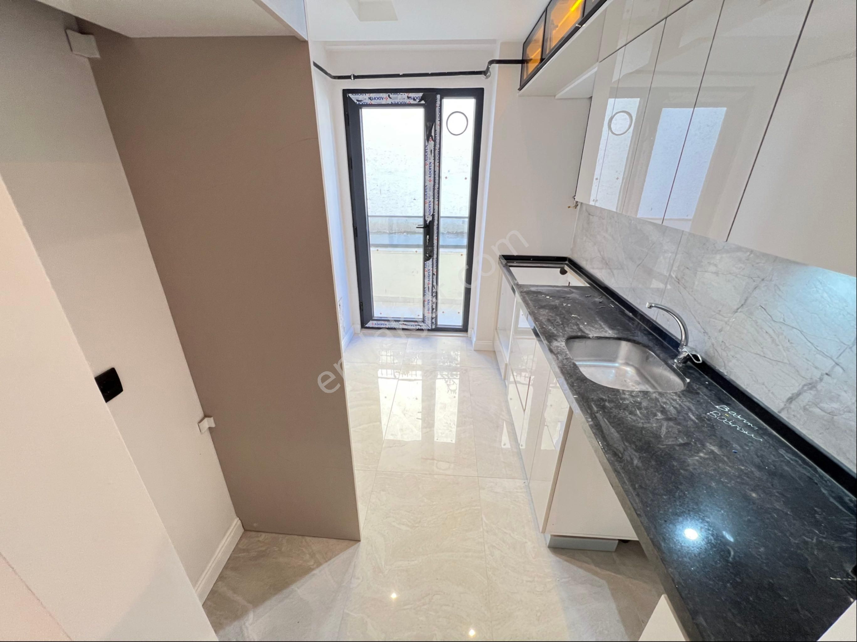 Vizyon Emlak'tan Bağlarbaşı Mh Merkezi Konumda Sıfır 2+1 Daire - Görsel 13