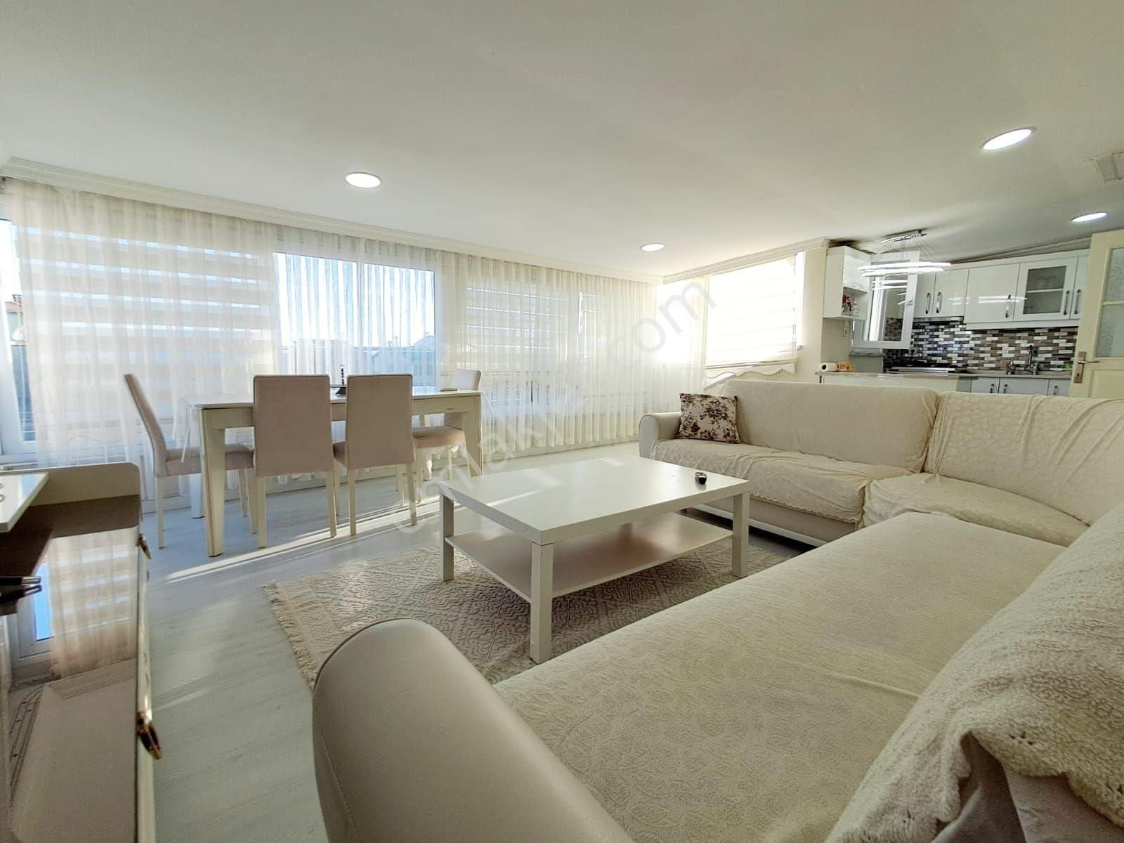 Gümüşyaka'da Denize 50 Metre-anayola Cepheli Tripleks Villa - Görsel 28