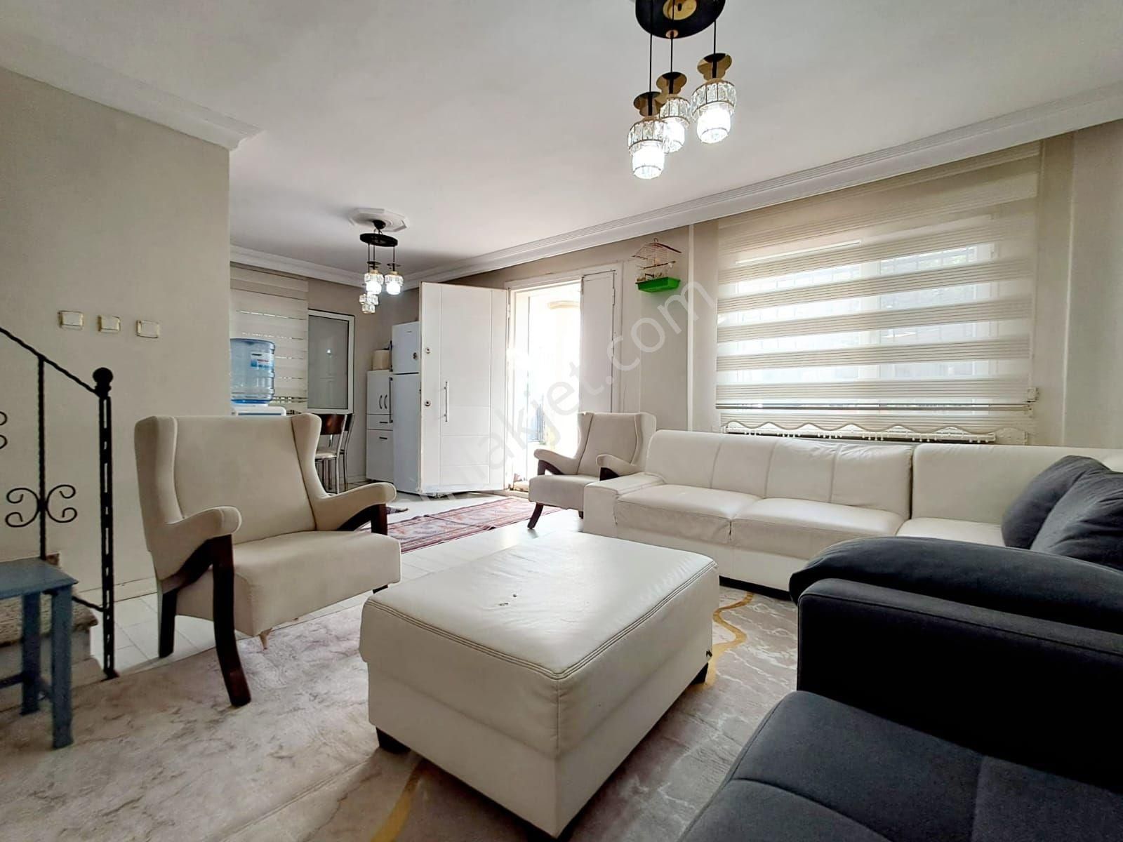 Gümüşyaka'da Denize 50 Metre-anayola Cepheli Tripleks Villa - Görsel 17