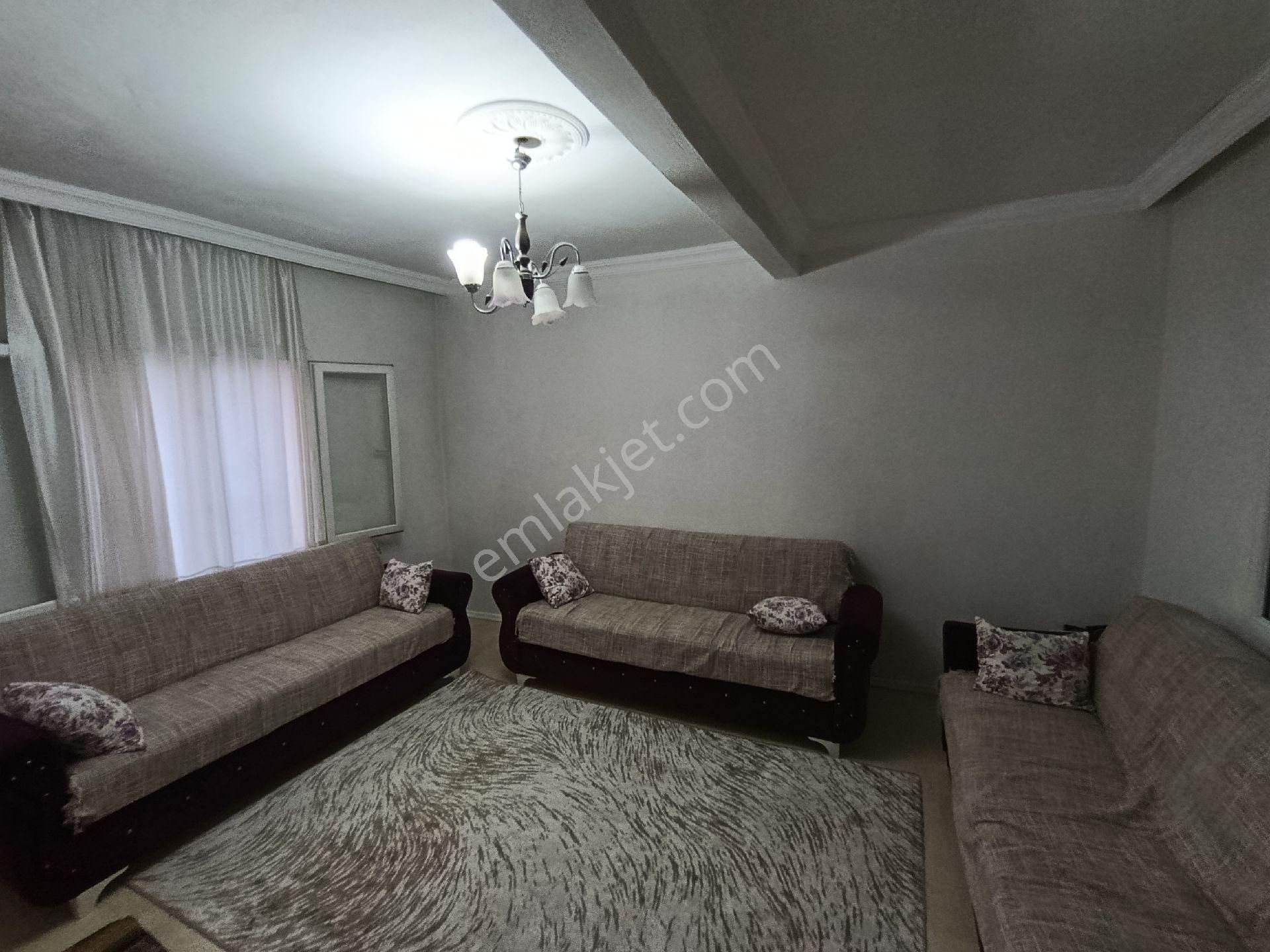 Gülpınar Mah. Obalar Cad. Civarı 200 M² Tapulu Bahçeli 2+1 Komple Satılık Müstakil Ev - Görsel 4