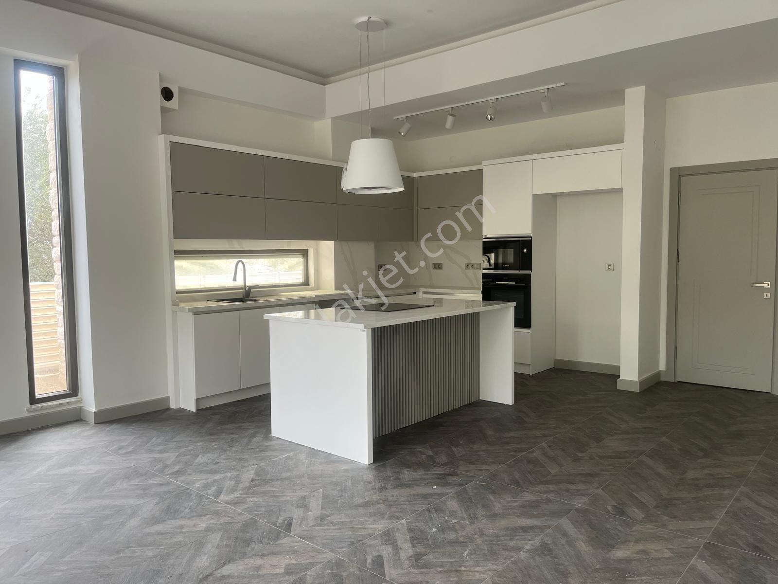 Güre Merkezdedeniz Manzaralı 4+1 Tasarım Villa - Görsel 7