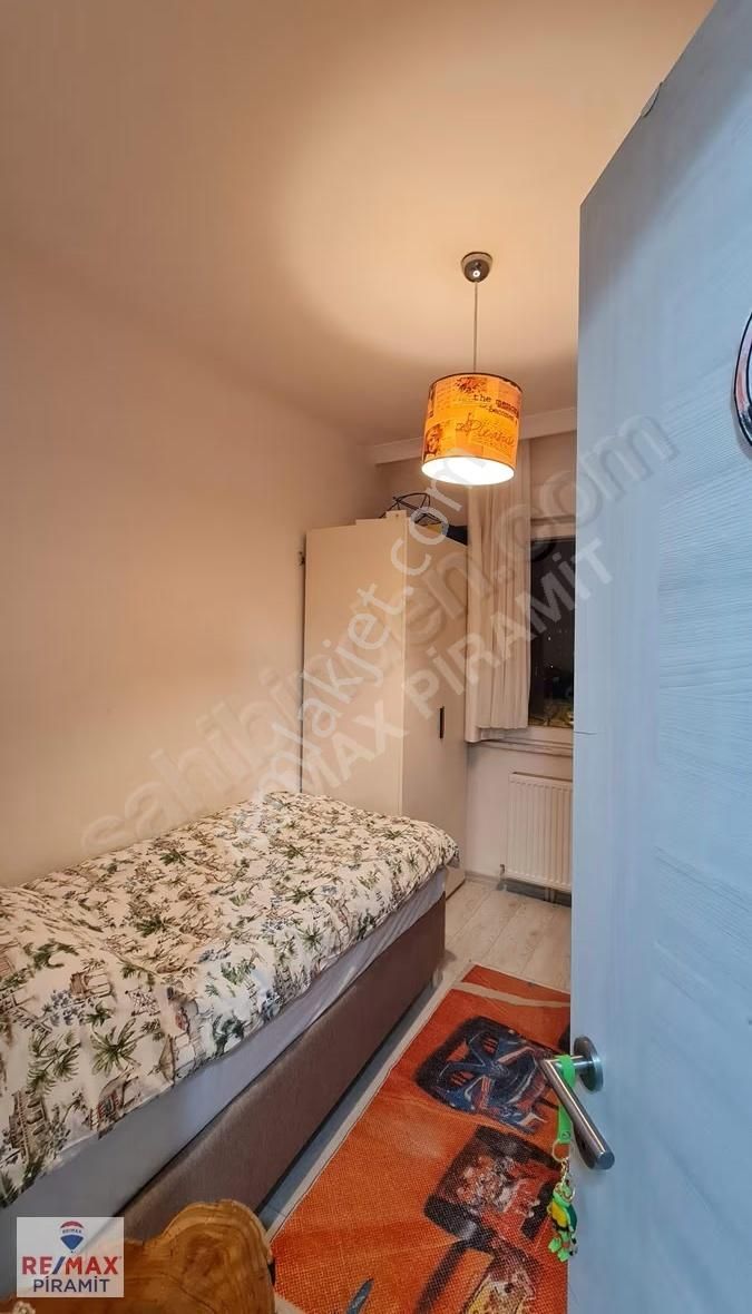 Göztepede 3 Yaşında 3+1 Kat Mülkiyetli K.otoparklı Asansörlü - Görsel 5