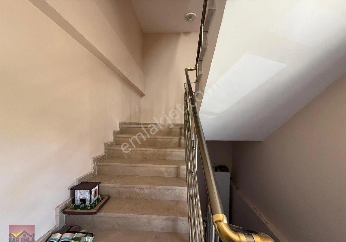 Stadyum Yakını 570m2 Arsa İçerisinde 2 Ayrı Girişli Daire - Görsel 17