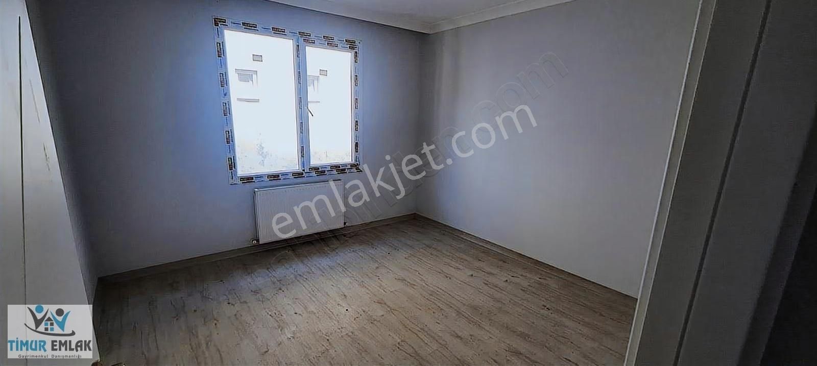 Timur Emlaktan Metrobüse 2 Dk.bağımsız Girişli 3+2 Dubleks Daire - Görsel 14