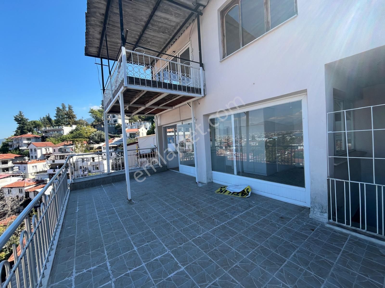 Fethiye Karagözler'de Muhteşem Deniz Ve Şehir Manzaralı Satılık 2 Katlı Ev - Görsel 32