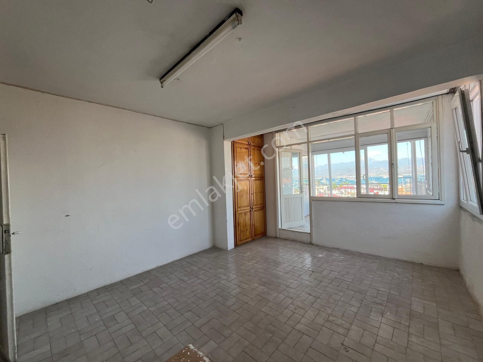 Fethiye Karagözler'de Muhteşem Deniz Ve Şehir Manzaralı Satılık 2 Katlı Ev - Görsel 24