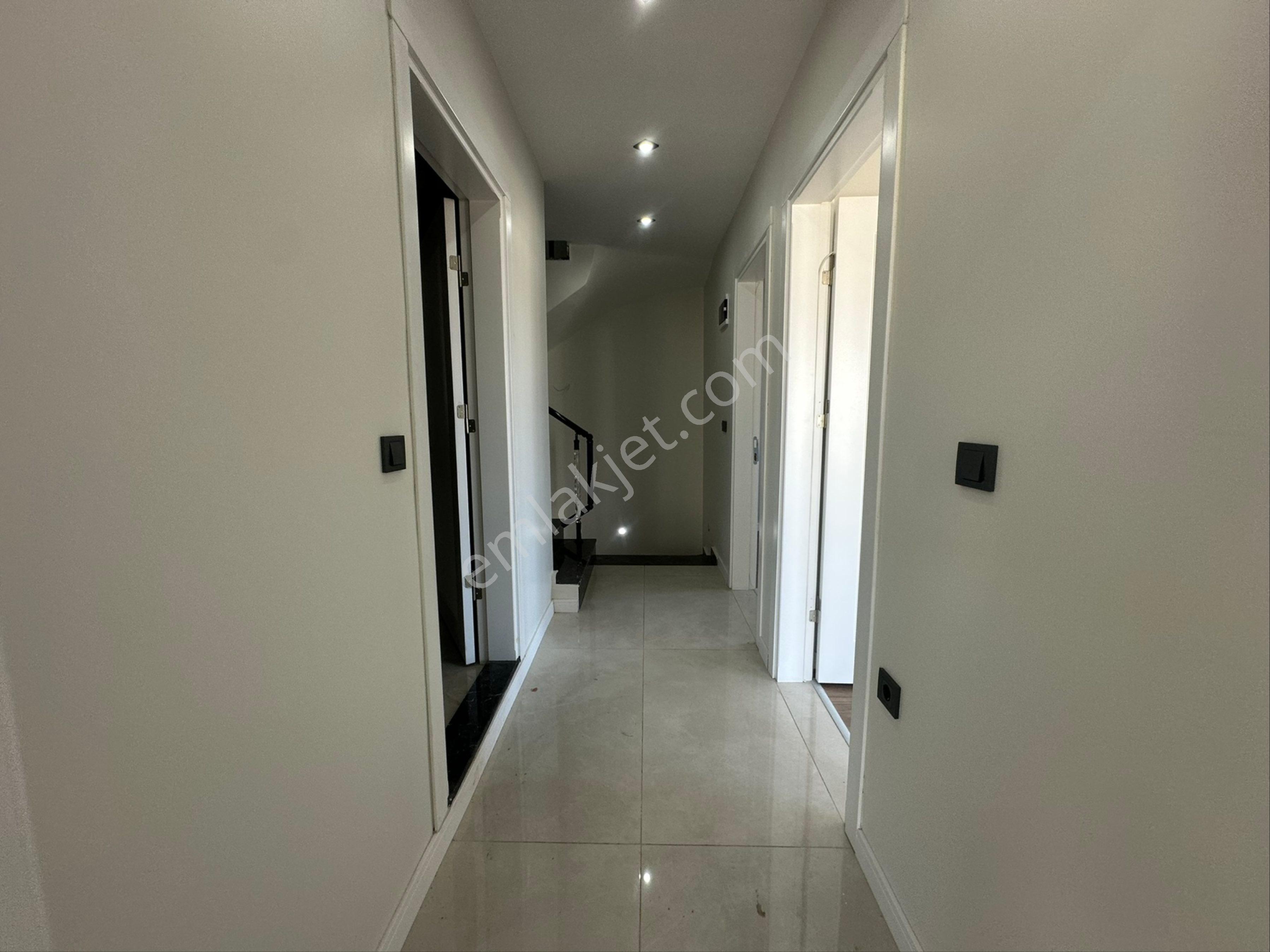 Didim Efelerde 4+1 Sıfır Havuzlu Villa Merkezi Konumda - Görsel 17