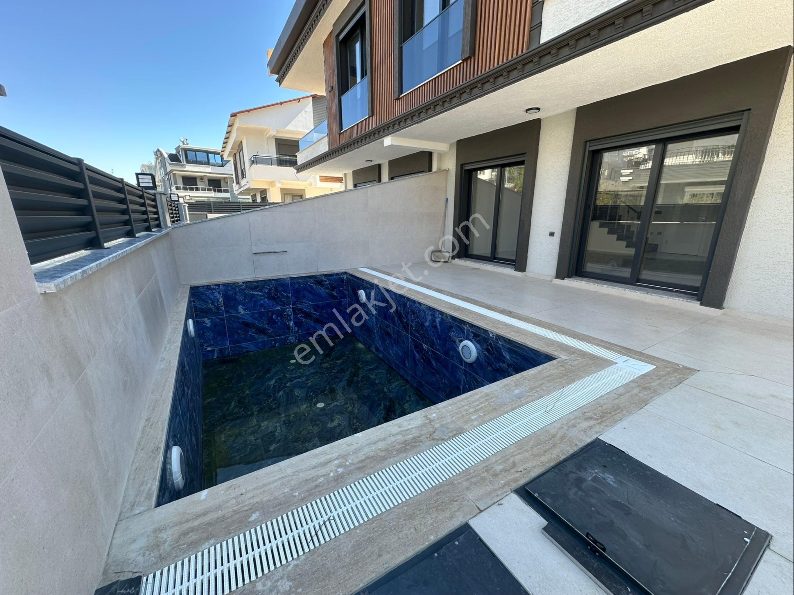 Didim Efelerde 4+1 Sıfır Havuzlu Villa Merkezi Konumda - Görsel 5