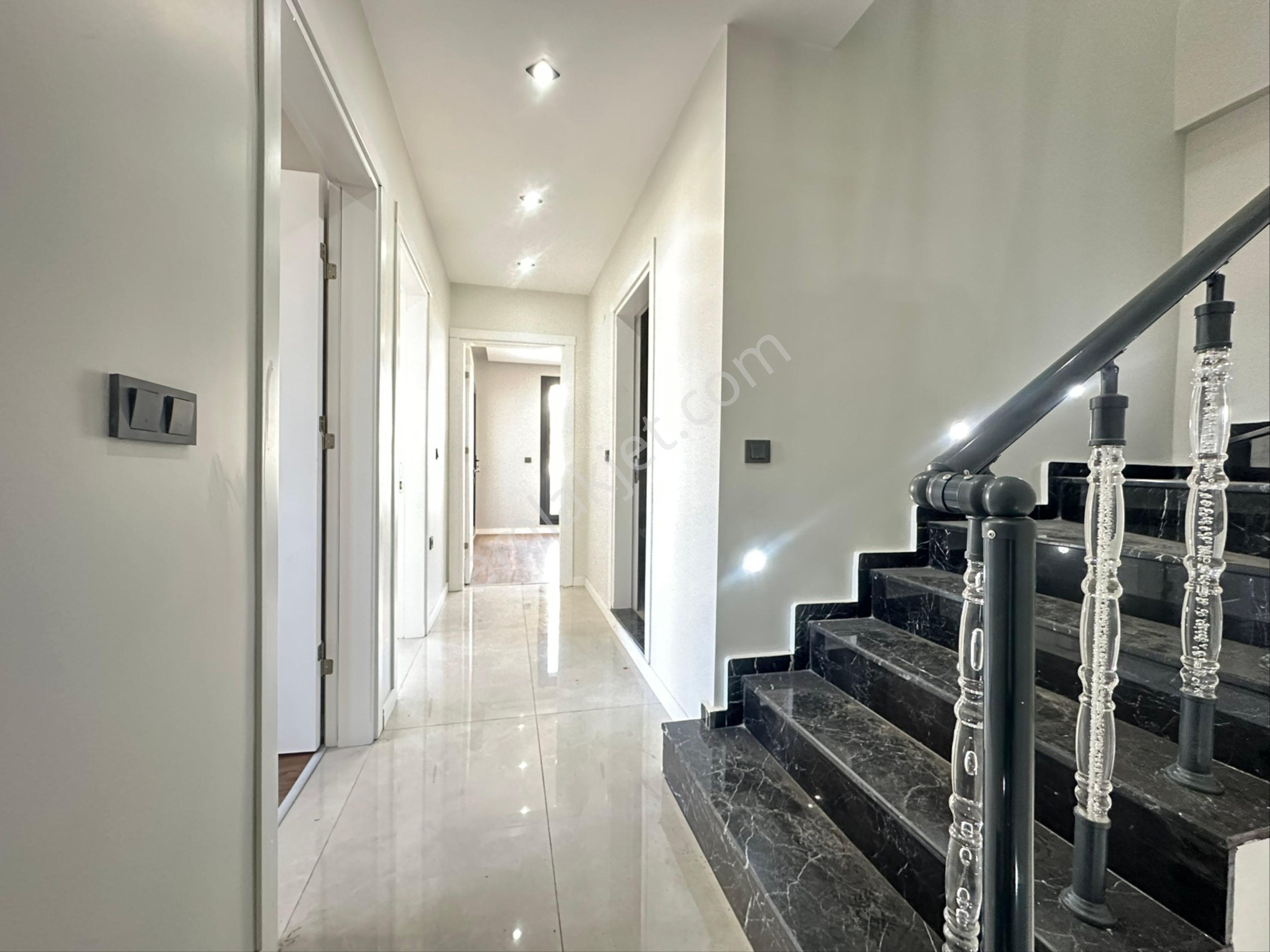 Didim Efelerde 4+1 Sıfır Havuzlu Villa Merkezi Konumda - Görsel 28