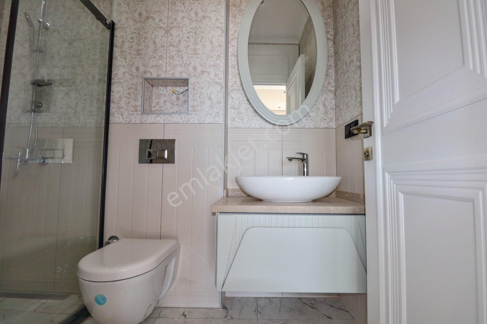 Mahmut İşler'den Altınoluk'ta Satılık Asansörlü Havuzlu Kona - Görsel 18