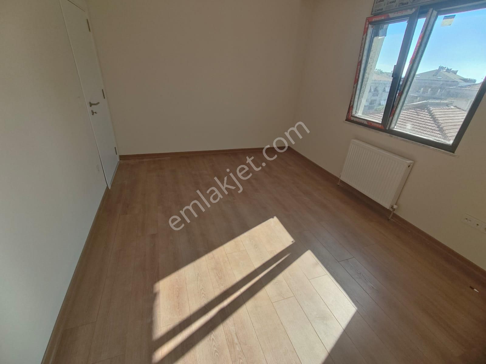 Emlak Dünyasından Küçükyalıda Satılık 3+2 155 M2 Sıfır Dubleks - Görsel 10