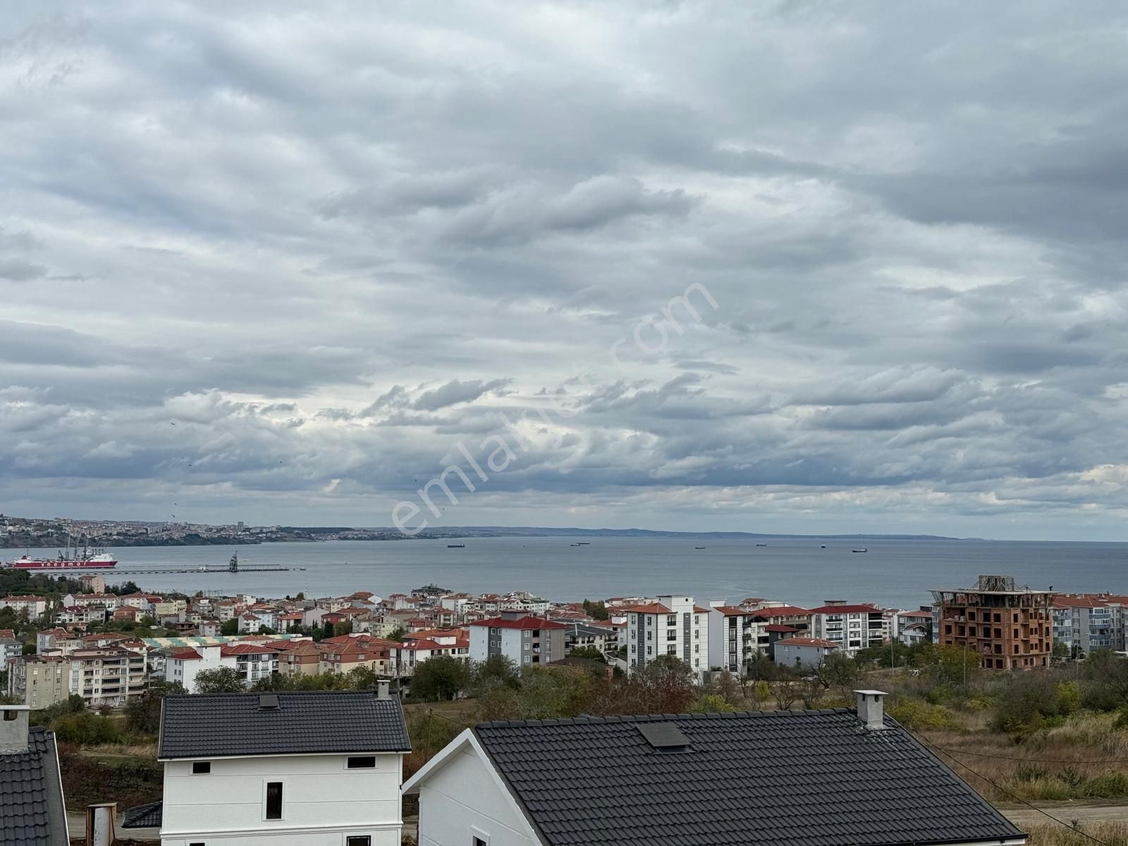 Delux'den Altınova'da Full Deniz Manzaralı Havuzlu Satılık Villa - Görsel 2