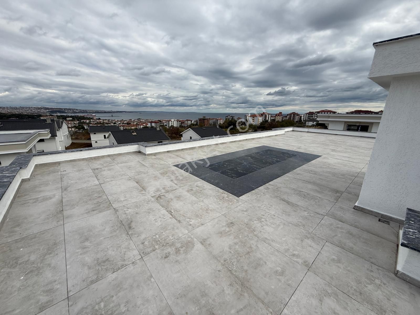 Delux'den Altınova'da Full Deniz Manzaralı Havuzlu Satılık Villa - Görsel 31