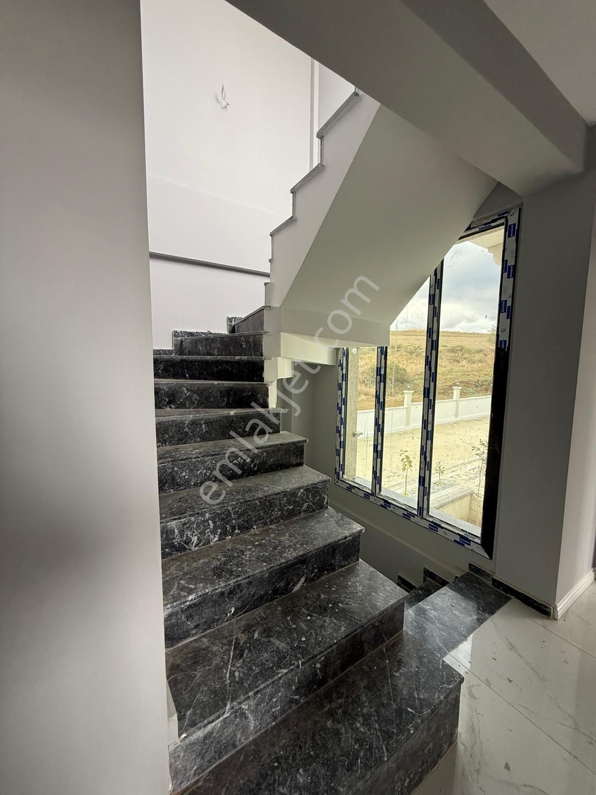 Delux'den Altınova'da Full Deniz Manzaralı Havuzlu Satılık Villa - Görsel 28