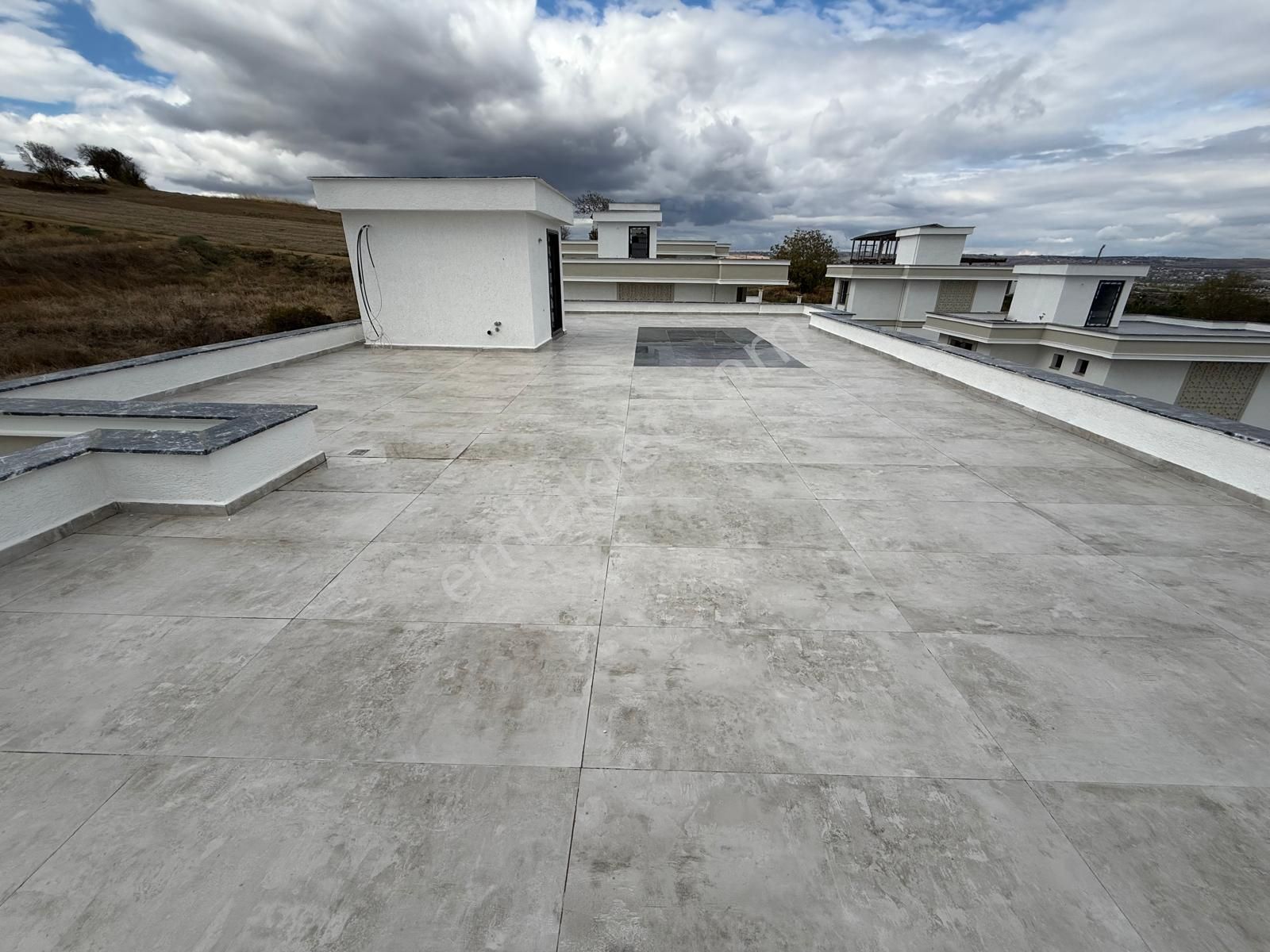 Delux'den Altınova'da Full Deniz Manzaralı Havuzlu Satılık Villa - Görsel 30