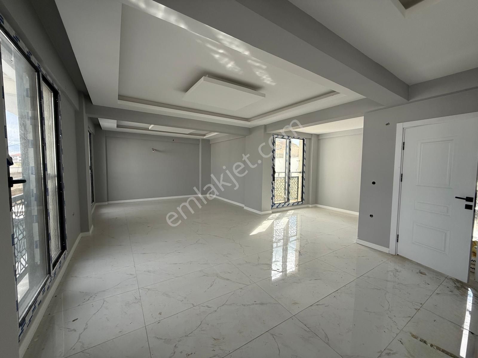 Delux'den Altınova'da Full Deniz Manzaralı Havuzlu Satılık Villa - Görsel 9