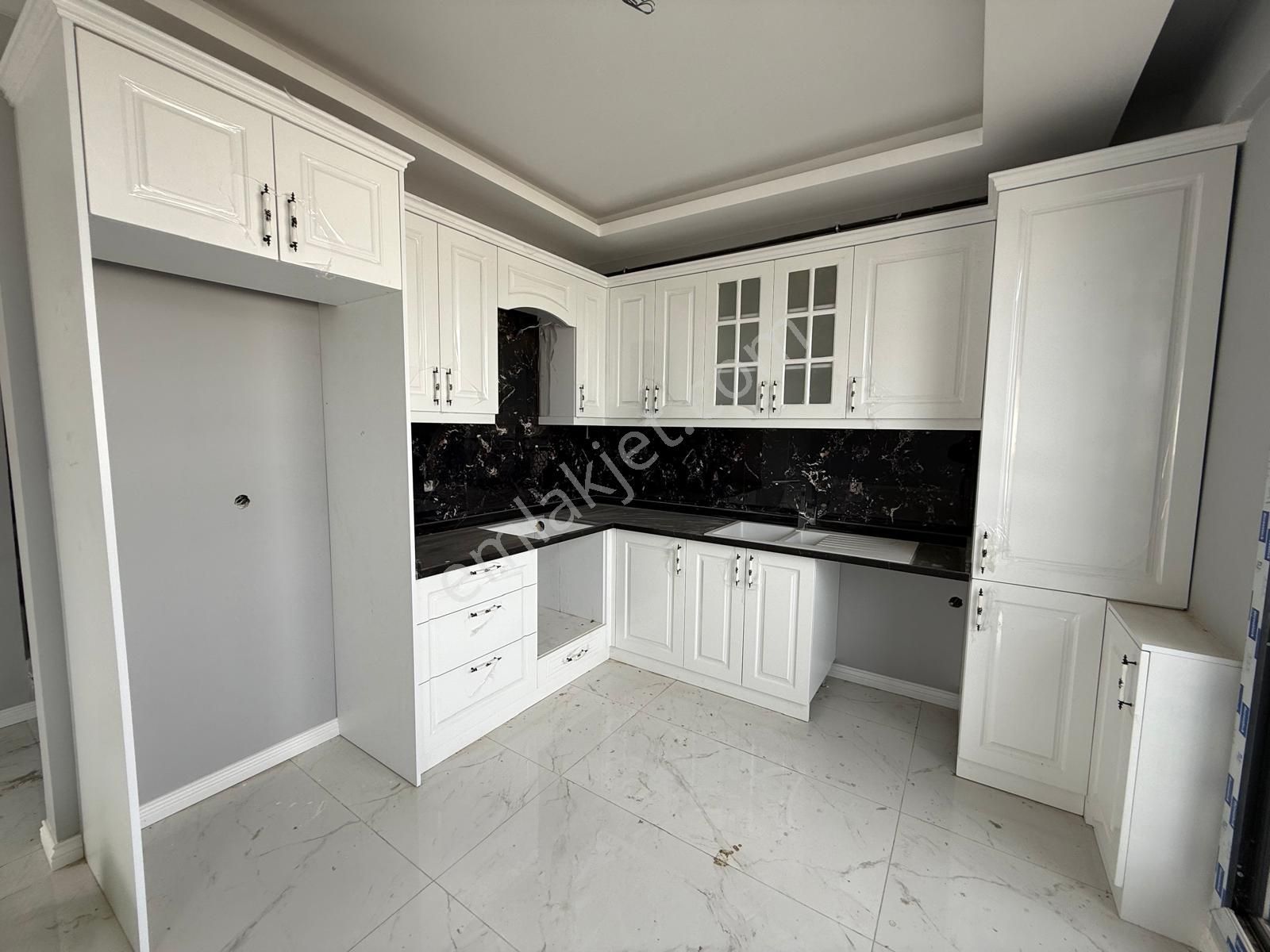 Delux'den Altınova'da Full Deniz Manzaralı Havuzlu Satılık Villa - Görsel 8