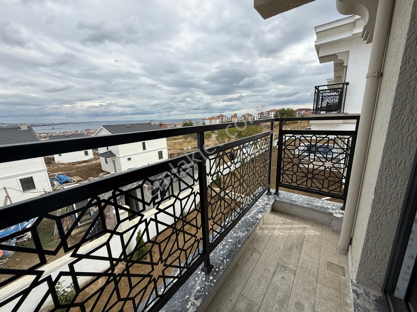 Delux'den Altınova'da Full Deniz Manzaralı Havuzlu Satılık Villa - Görsel 21