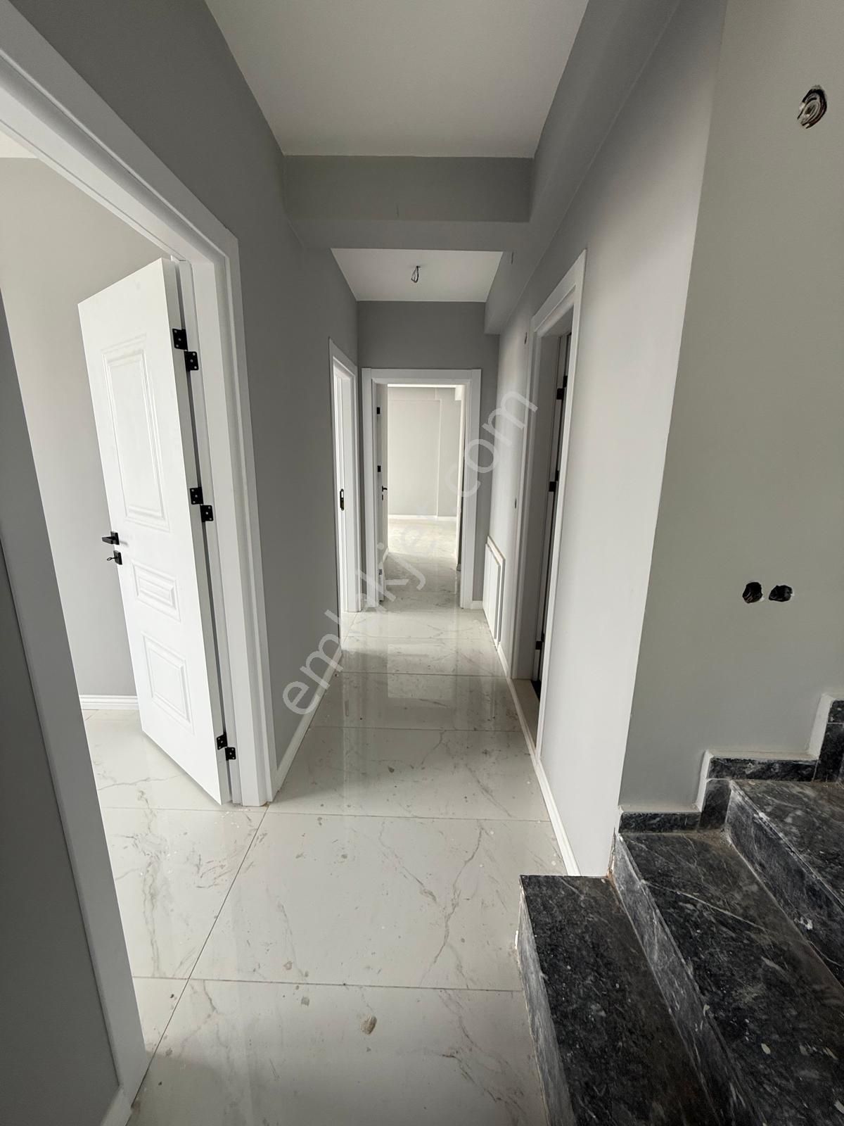 Delux'den Altınova'da Full Deniz Manzaralı Havuzlu Satılık Villa - Görsel 14