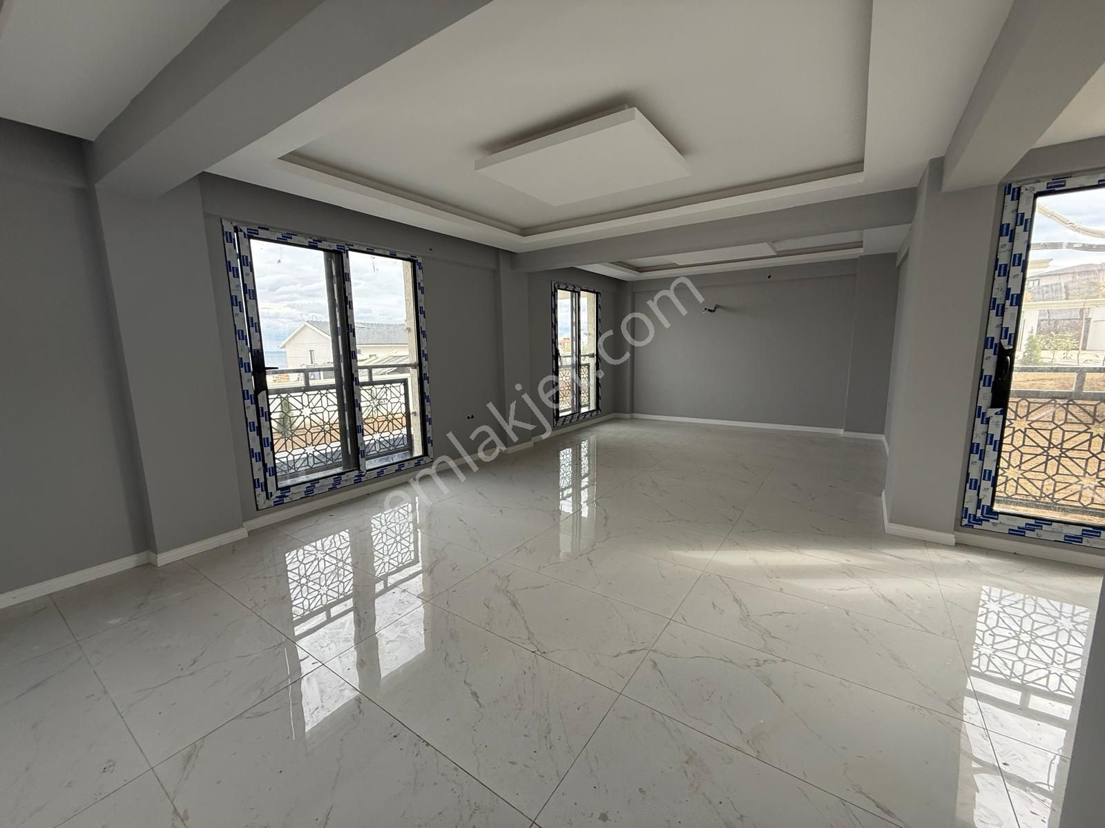 Delux'den Altınova'da Full Deniz Manzaralı Havuzlu Satılık Villa - Görsel 6