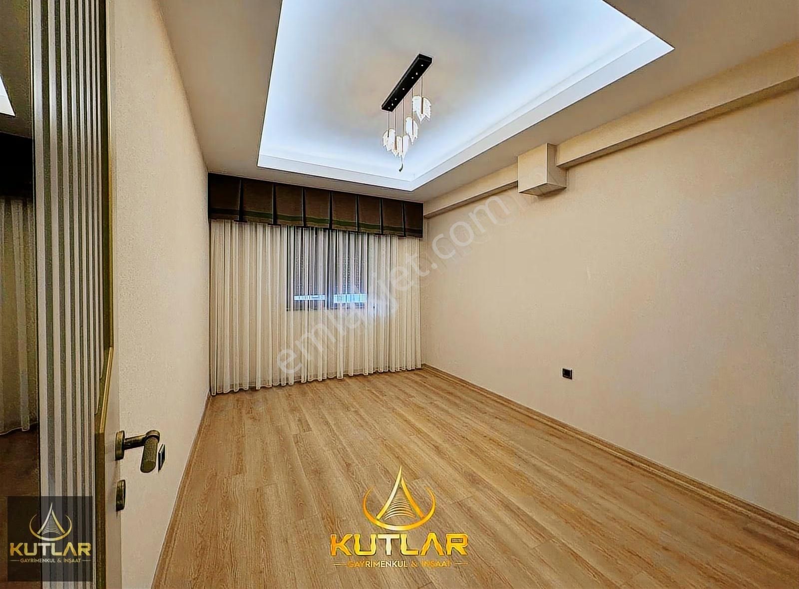 Kutlar'dan Metro Market Civarı Cadde Üzeri Satılık 4+1 Daire. - Görsel 9