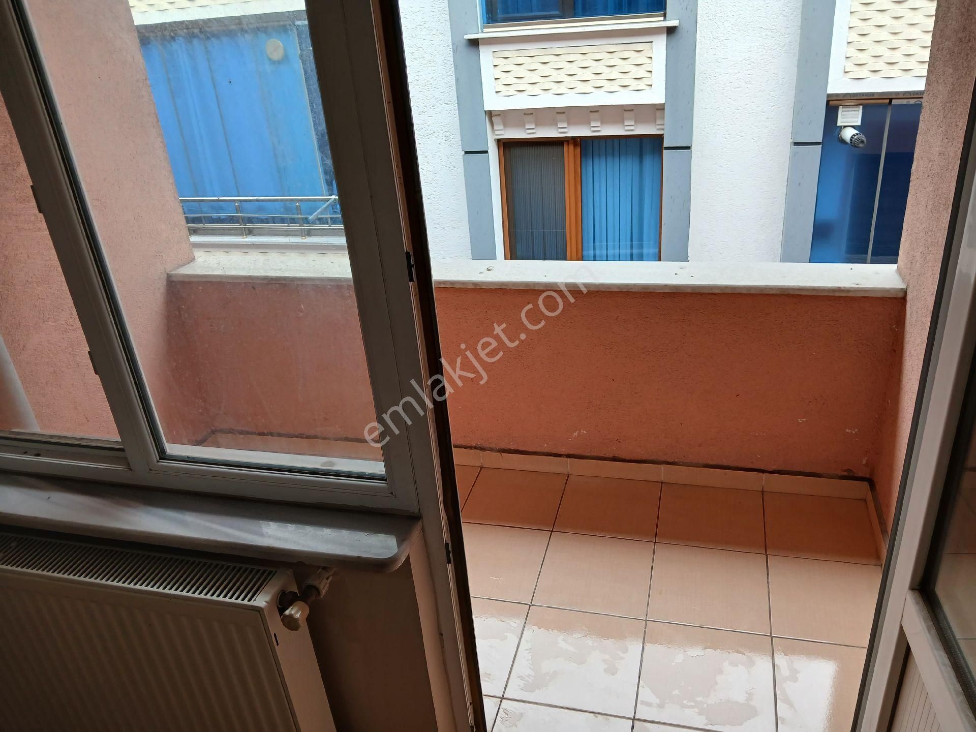 Saadetdere Metrobüs Çıkışı 3+1.kiralık Daire 30.000 - Görsel 13