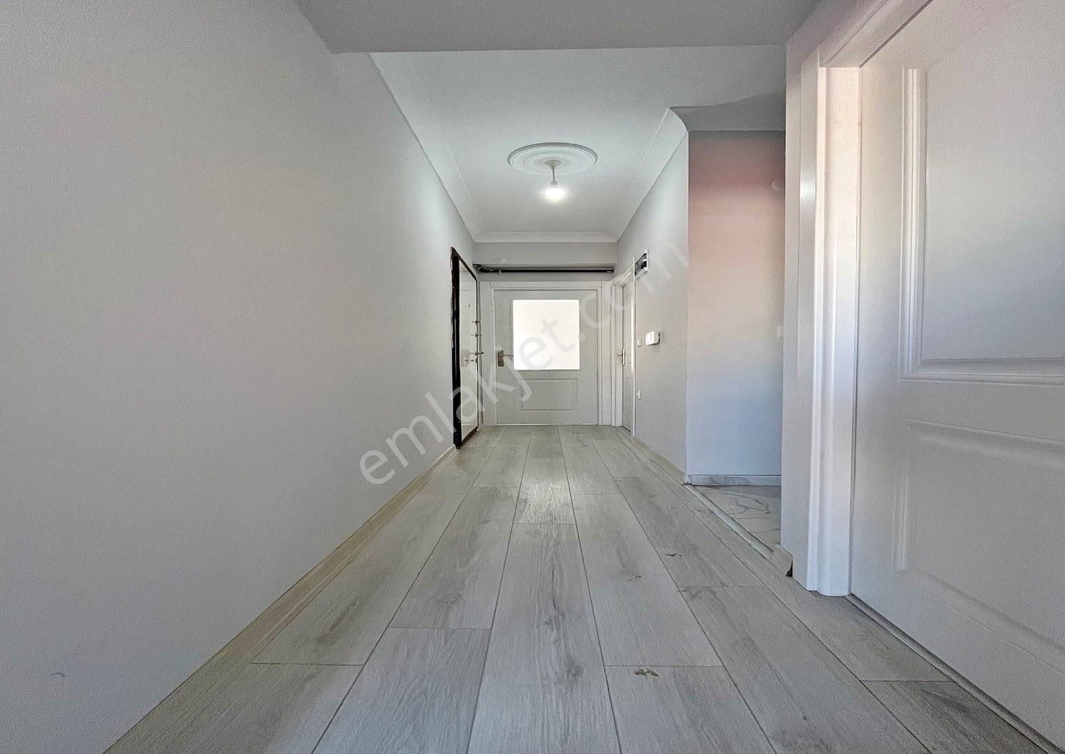 Sıfır Geniş M2 Metrobüse Yakın Arakat Kat Mülkiyetli Satılık 2+1 - Görsel 3