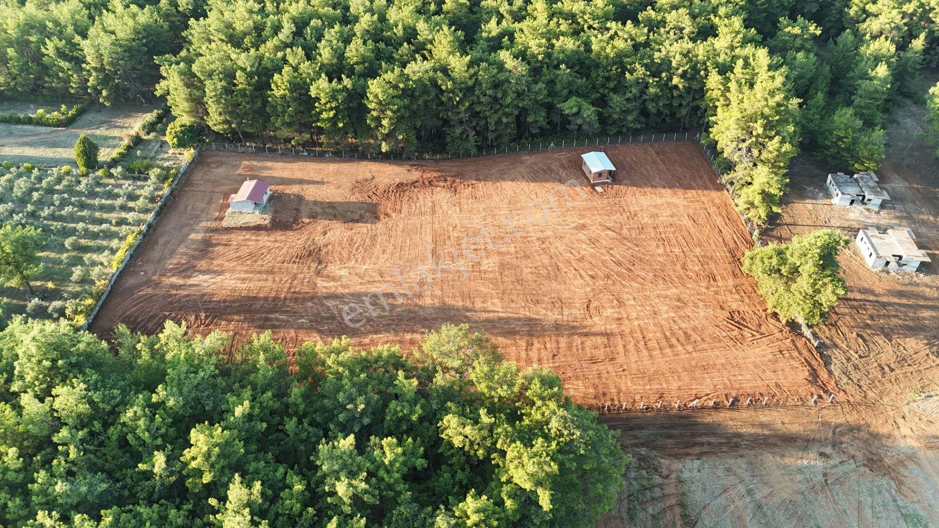 İzmir Ataköy Çamarasında Satılık 210 M2 Elektrik Suyu Olan Harika Bahçeler - Görsel 2